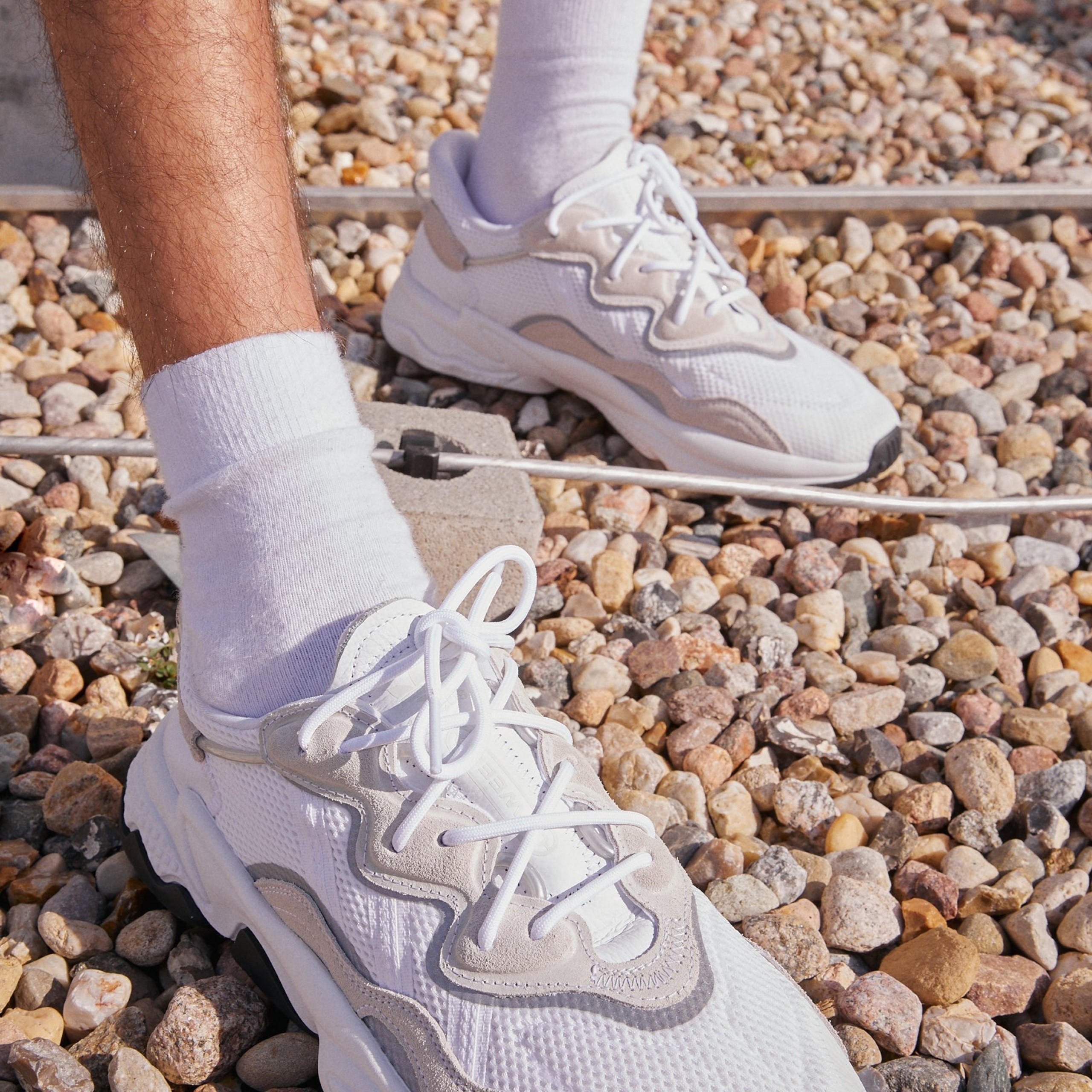 Фото № 5 с приближением к товару «‎Adidas Ozweego »