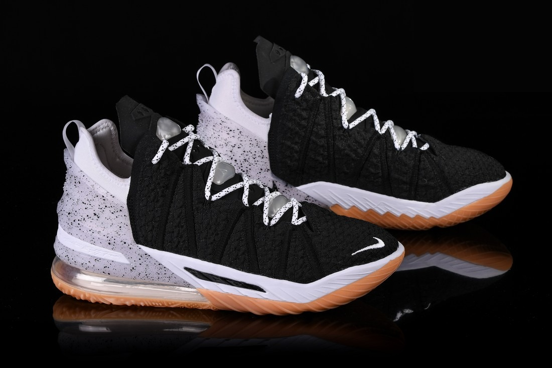 Фото № 1 с приближением к товару «‎Nike Lebron 18 Gum»