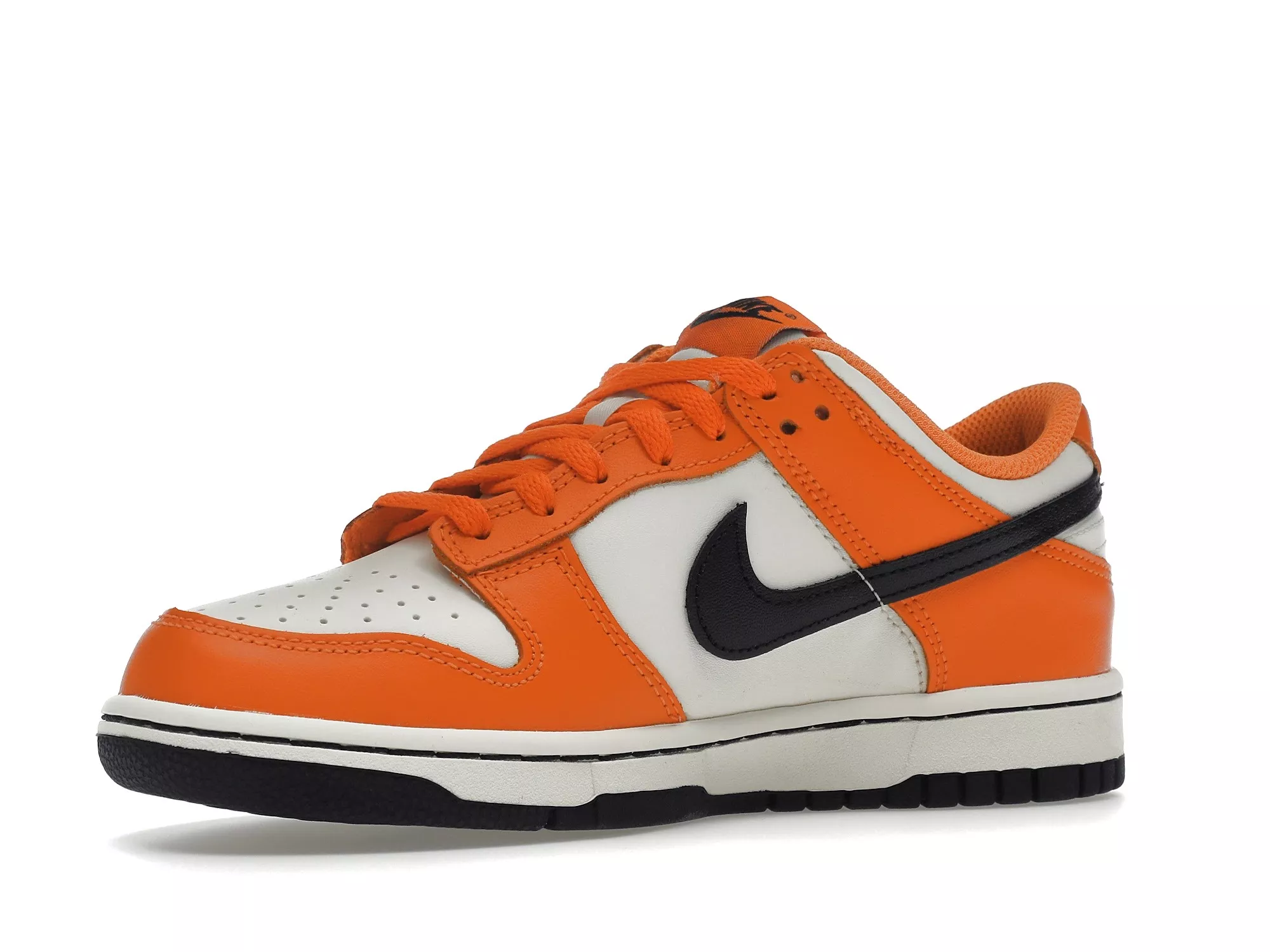 Фото № 3 с приближением к товару «‎Nike Dunk Low Halloween (2022) »