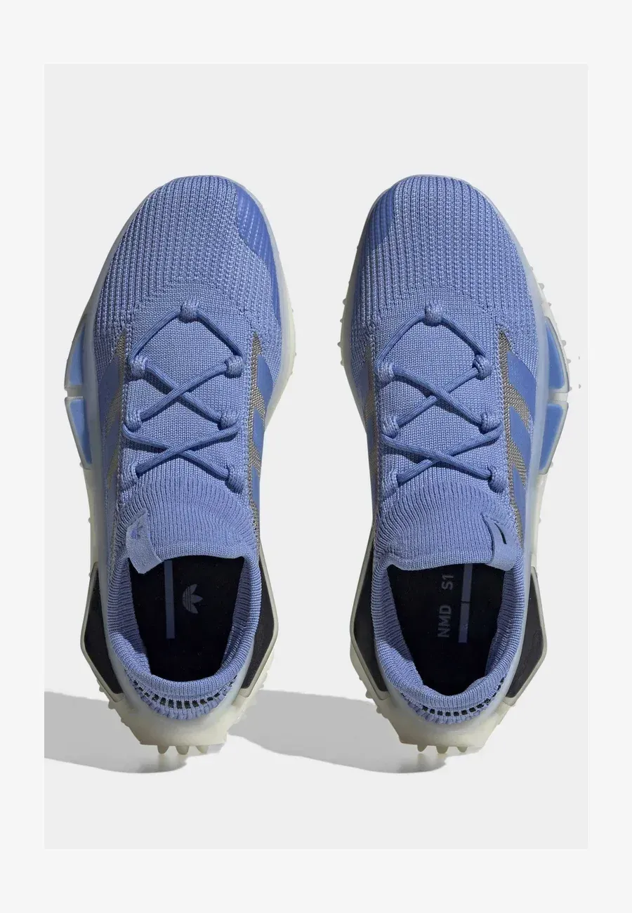 Фото № 2 с приближением к товару «‎NMD_S1»