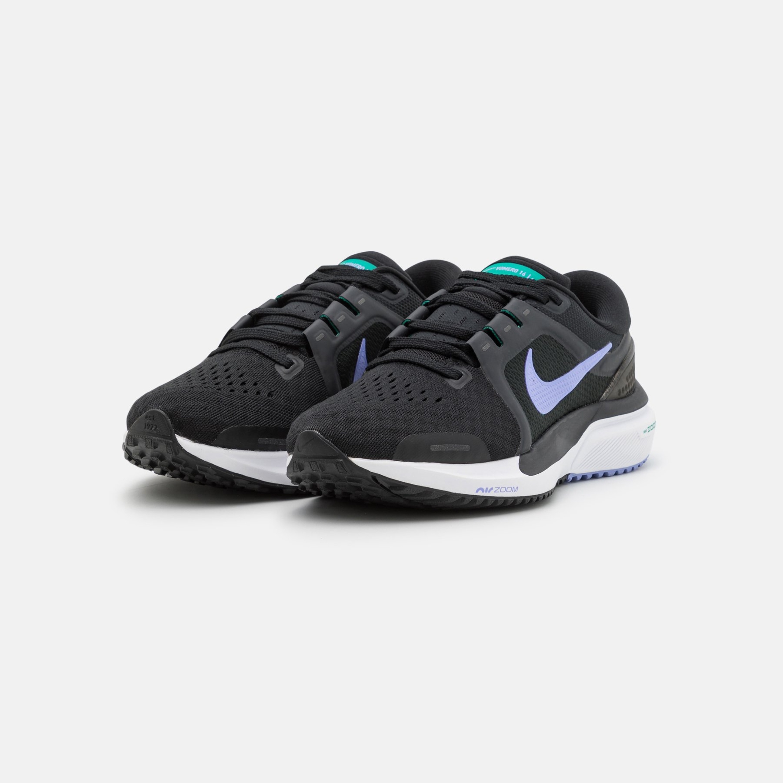 Фото № 2 с приближением к товару «‎Nike Air Zoom Vomero 16»