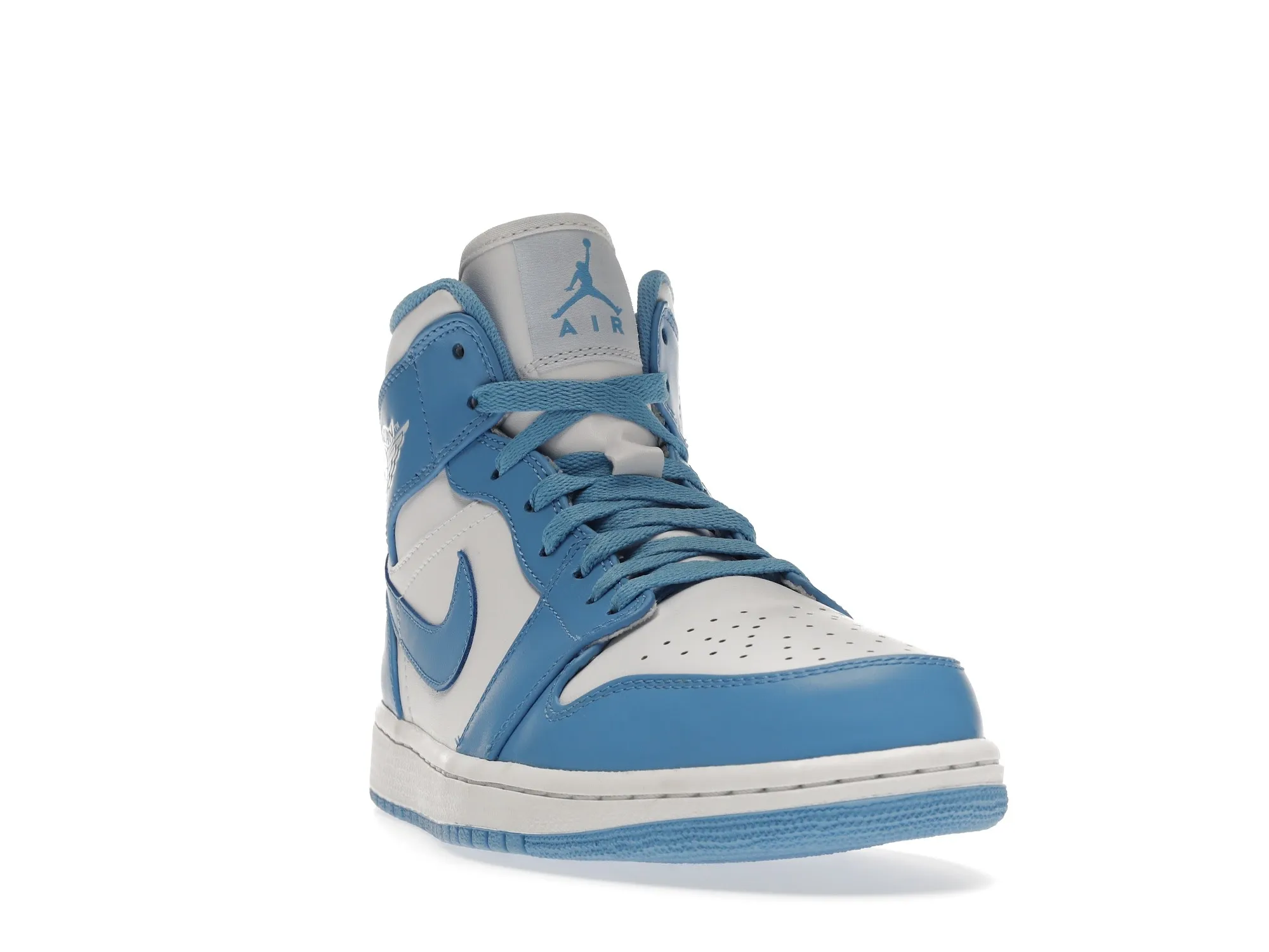 Фото № 2 с приближением к товару «‎Jordan 1 Retro Mid UNC»