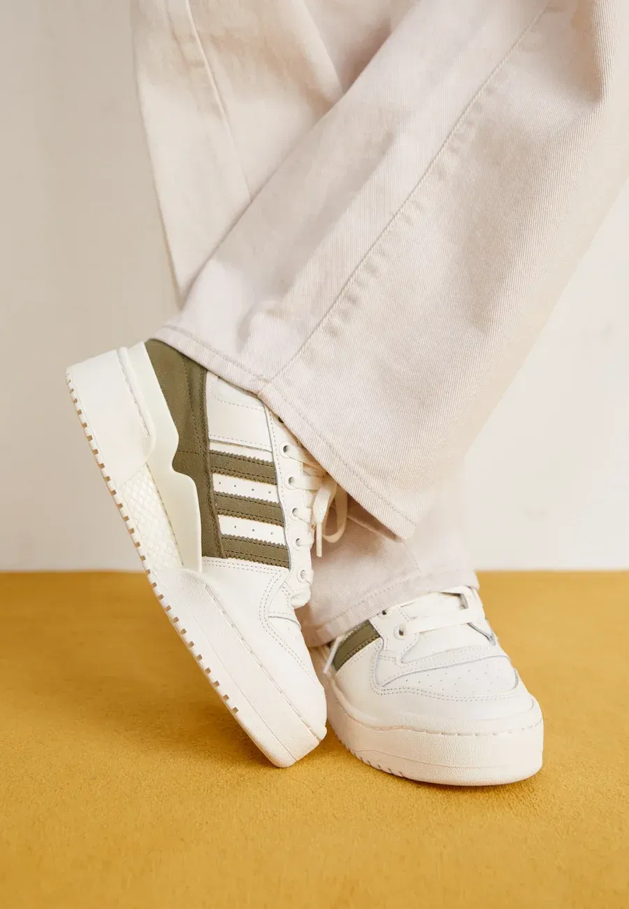 Фото № 2 с приближением к товару «‎FORUM BOLD STRIPES»