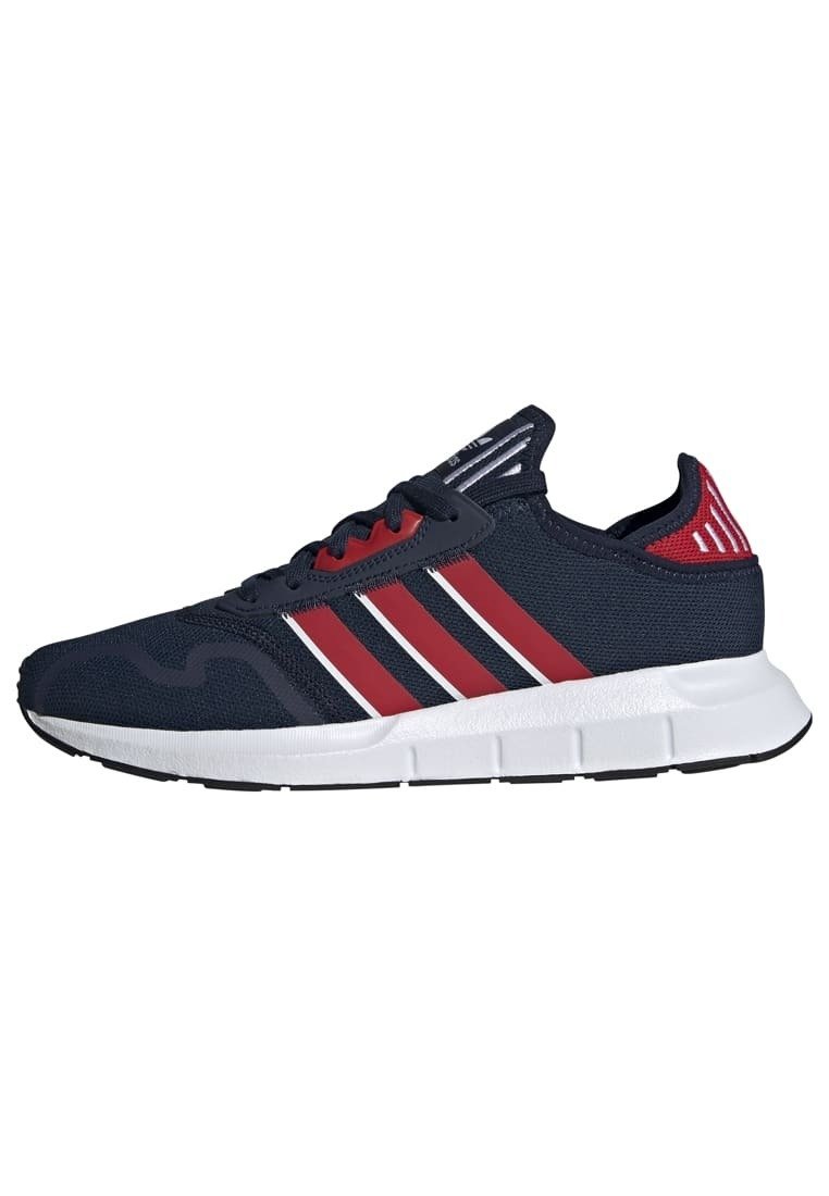 Фото № 1 с приближением к товару «‎Кроссовки Adidas SPAD115O146-K11»
