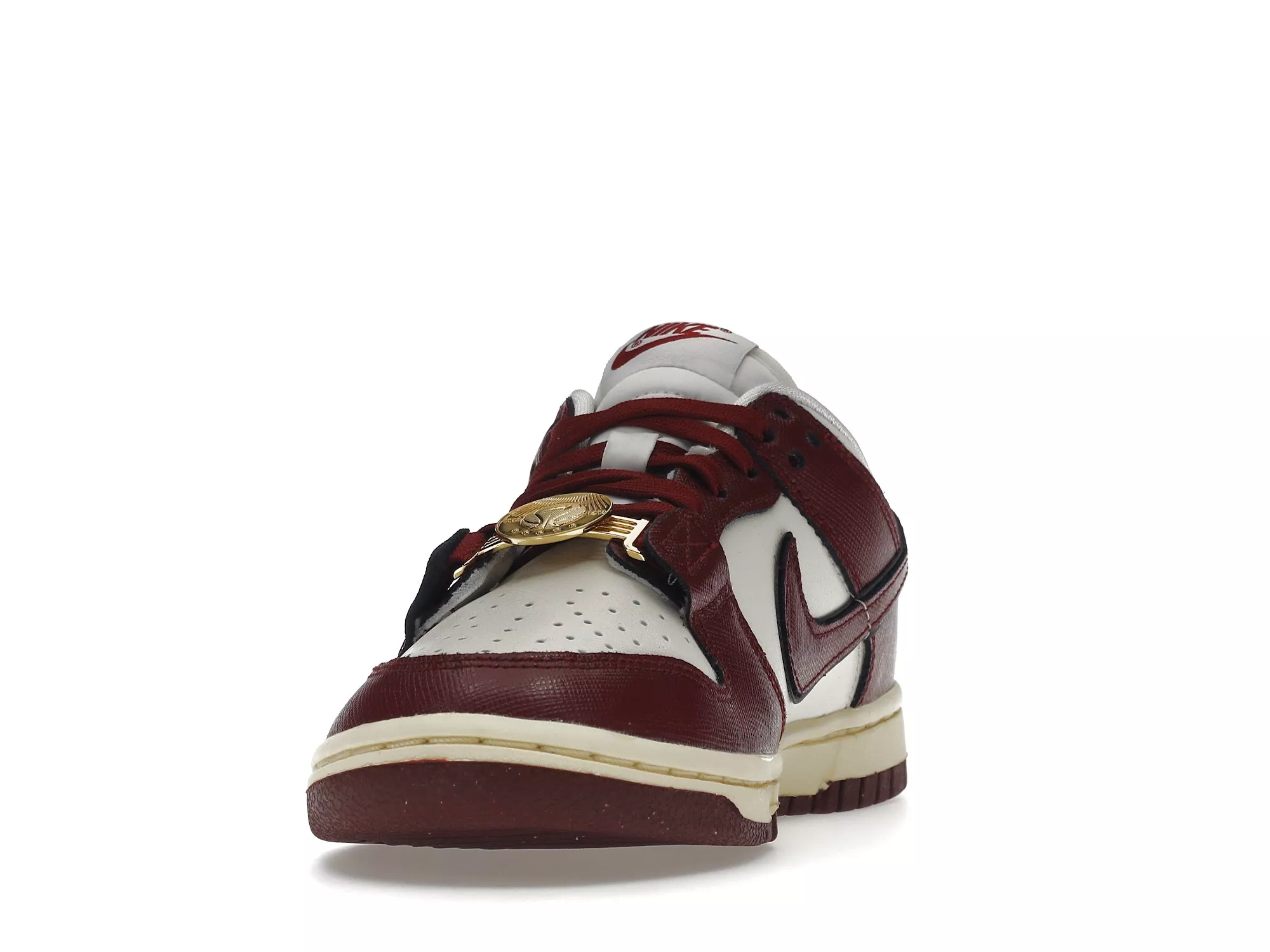 Dunk Low W hotsell “Sisterhood-Team Red” Vintage Red