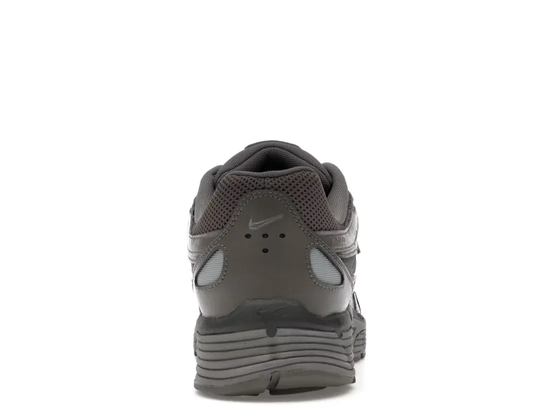 Фото № 4 с приближением к товару «‎Nike P-6000»