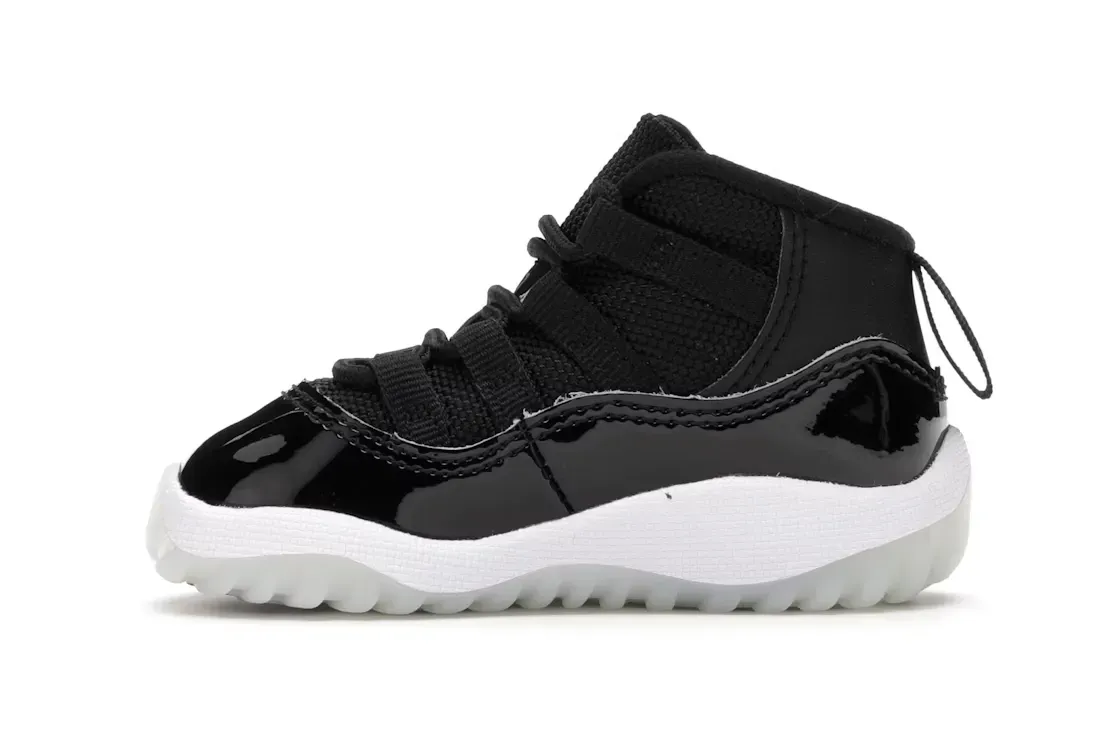 Фото № 3 с приближением к товару «‎Jordan 11 Retro»