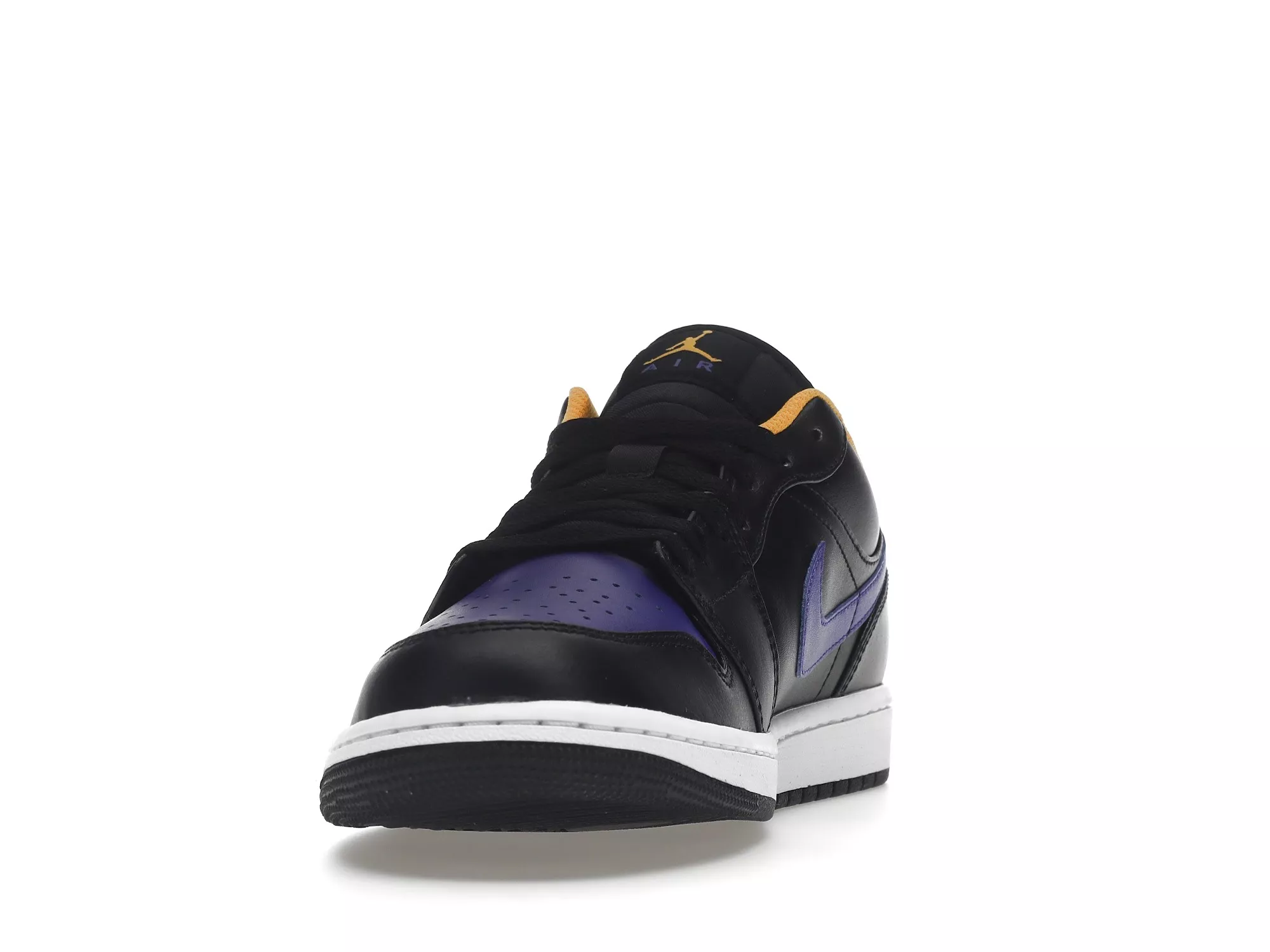 Фото № 4 с приближением к товару «‎Jordan 1 Low Dark Concord»