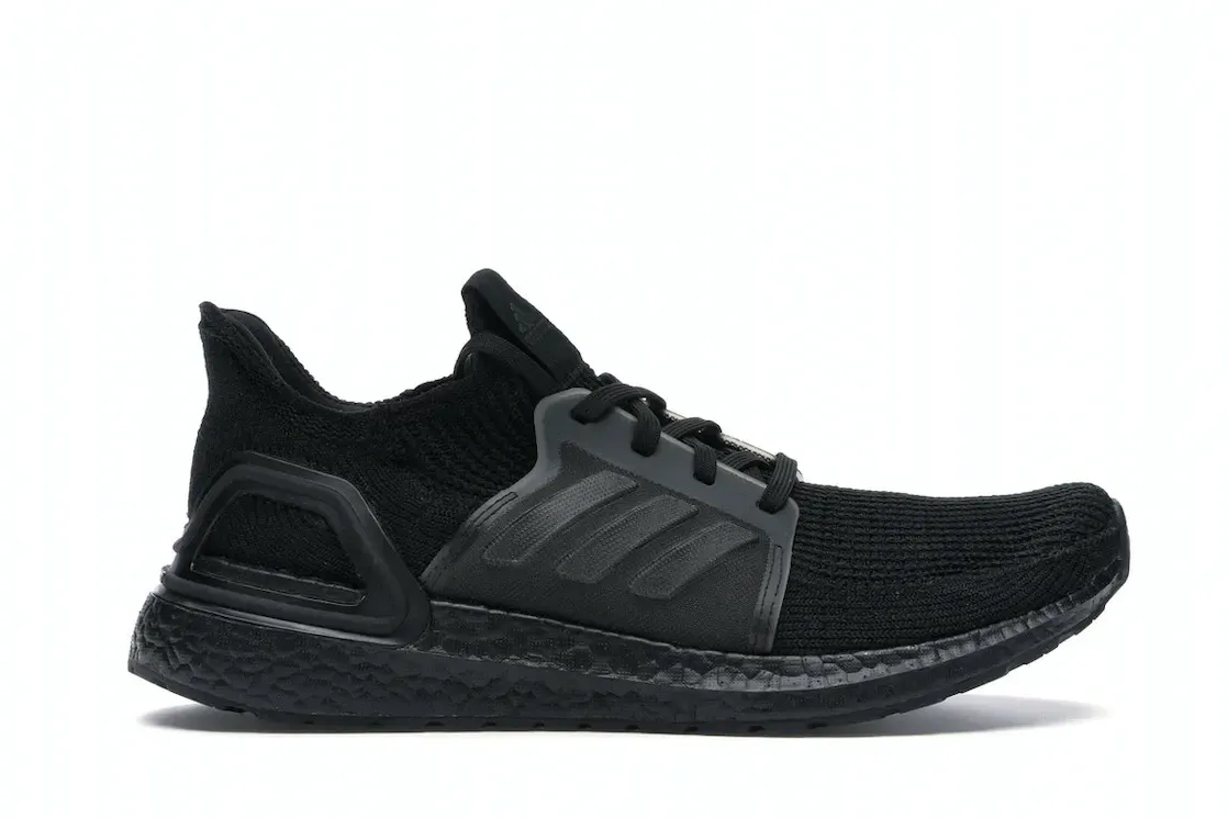 Фото № 1 с приближением к товару «‎adidas Ultra Boost 2019 Triple Black »