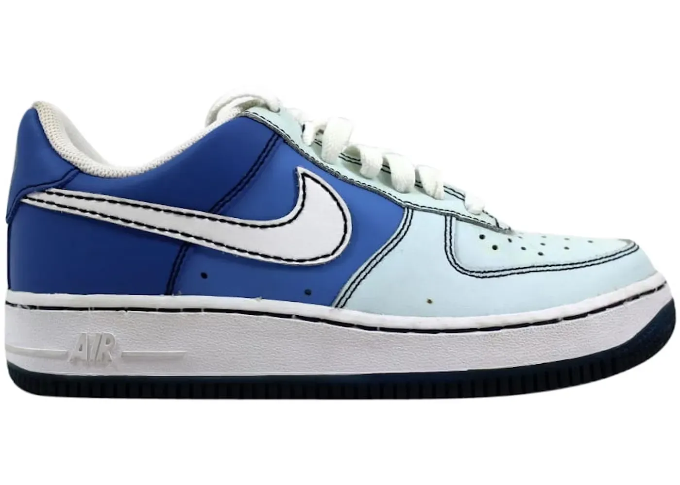 Фото № 1 с приближением к товару «‎Nike Air Force 1»