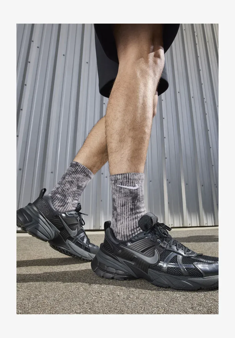 Фото № 1 с приближением к товару «‎V2K RUN »