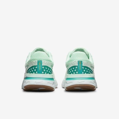 Фото № 5 с приближением к товару «‎ Nike React Infinity Run Flyknit 3 Running shoes»