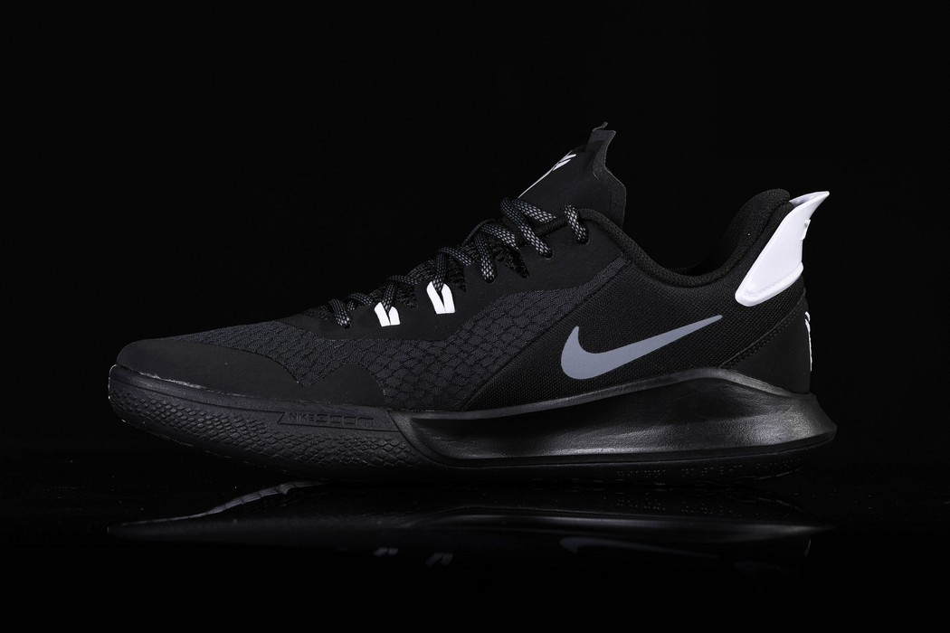 Фото № 2 с приближением к товару «‎Nike Kobe Mamba Fury Mamba »