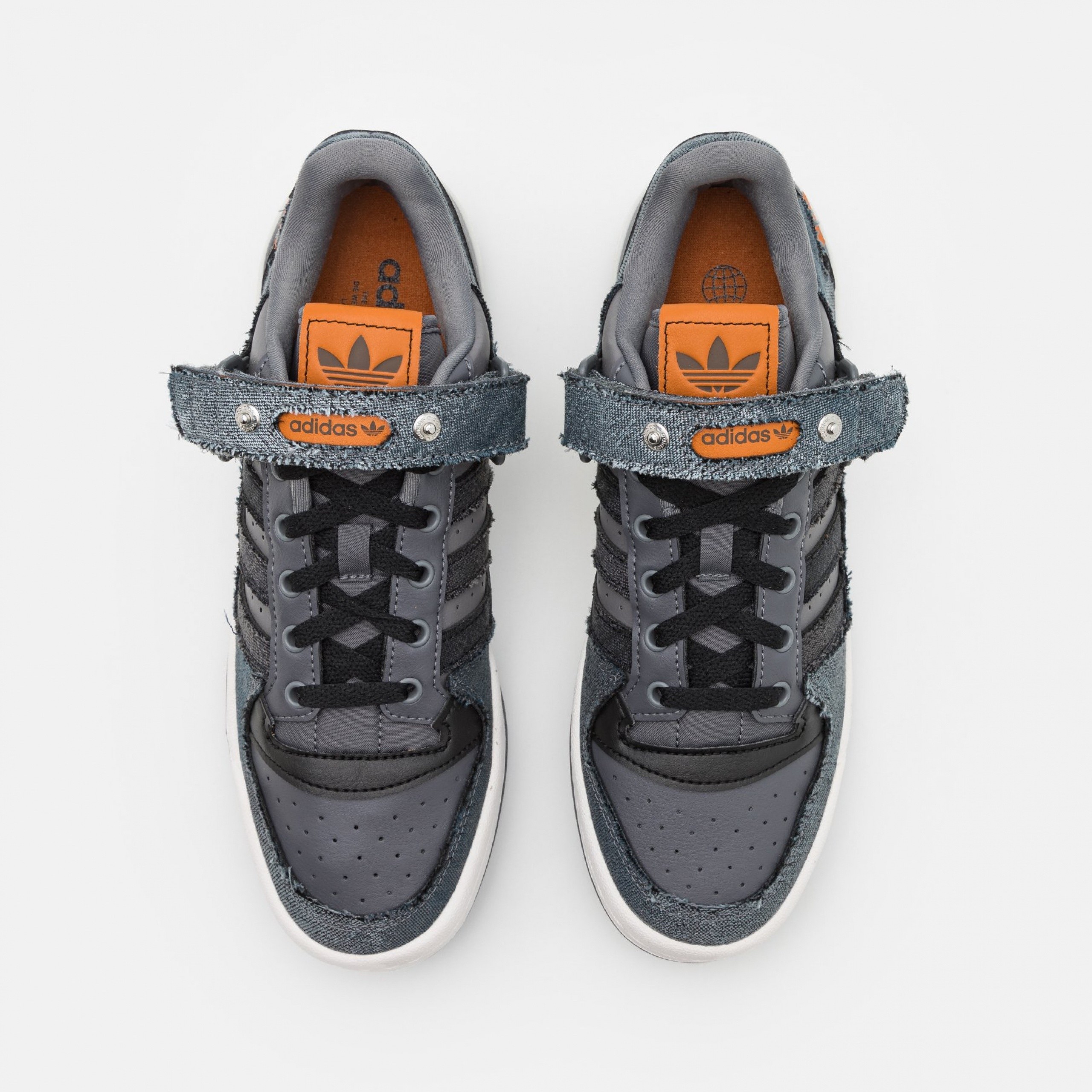 Фото № 4 с приближением к товару «‎Adidas Forum »