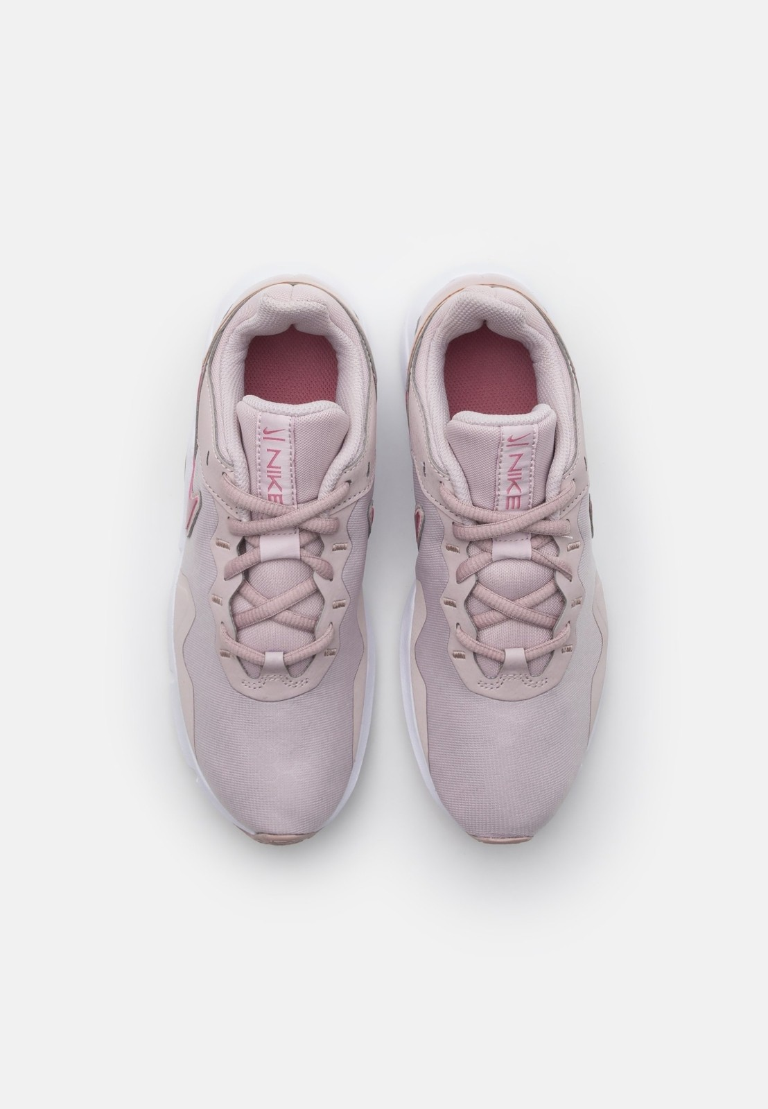 Фото № 3 с приближением к товару «‎Nike Legend Essential 2»