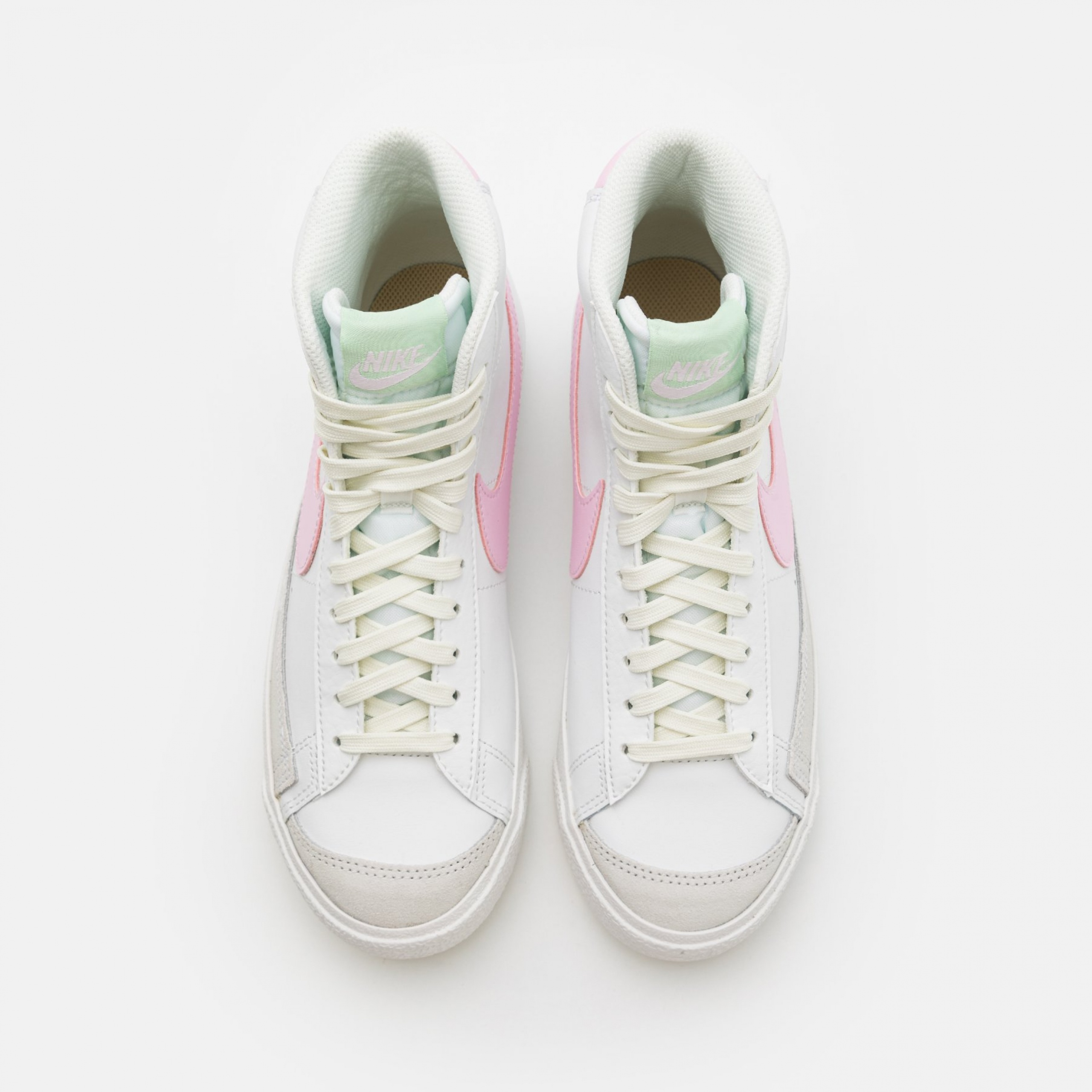 Фото № 4 с приближением к товару «‎Nike Blazer 77 »