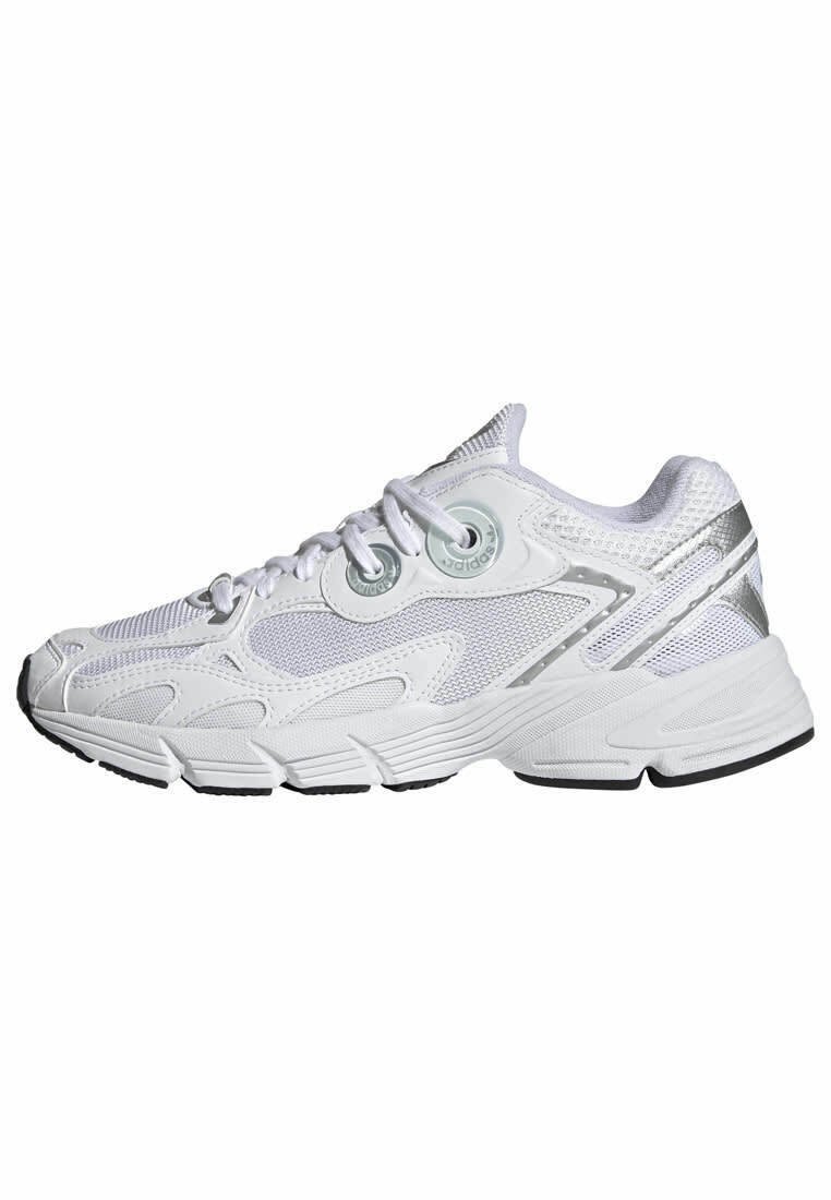 Фото № 1 с приближением к товару «‎Adidas Astir »