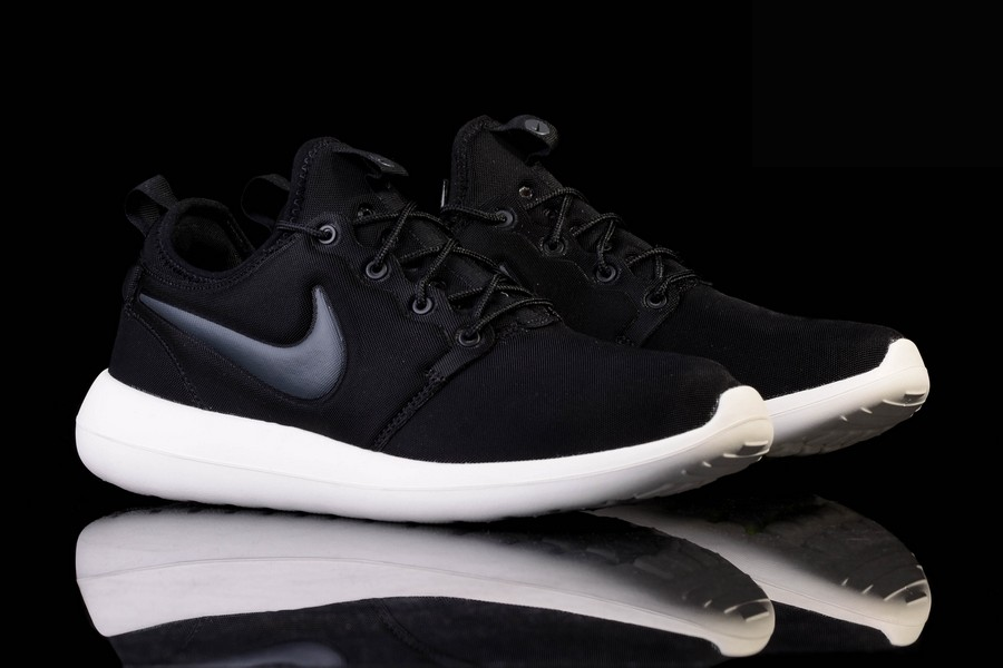 Фото № 2 с приближением к товару «‎Nike Roshe Two »