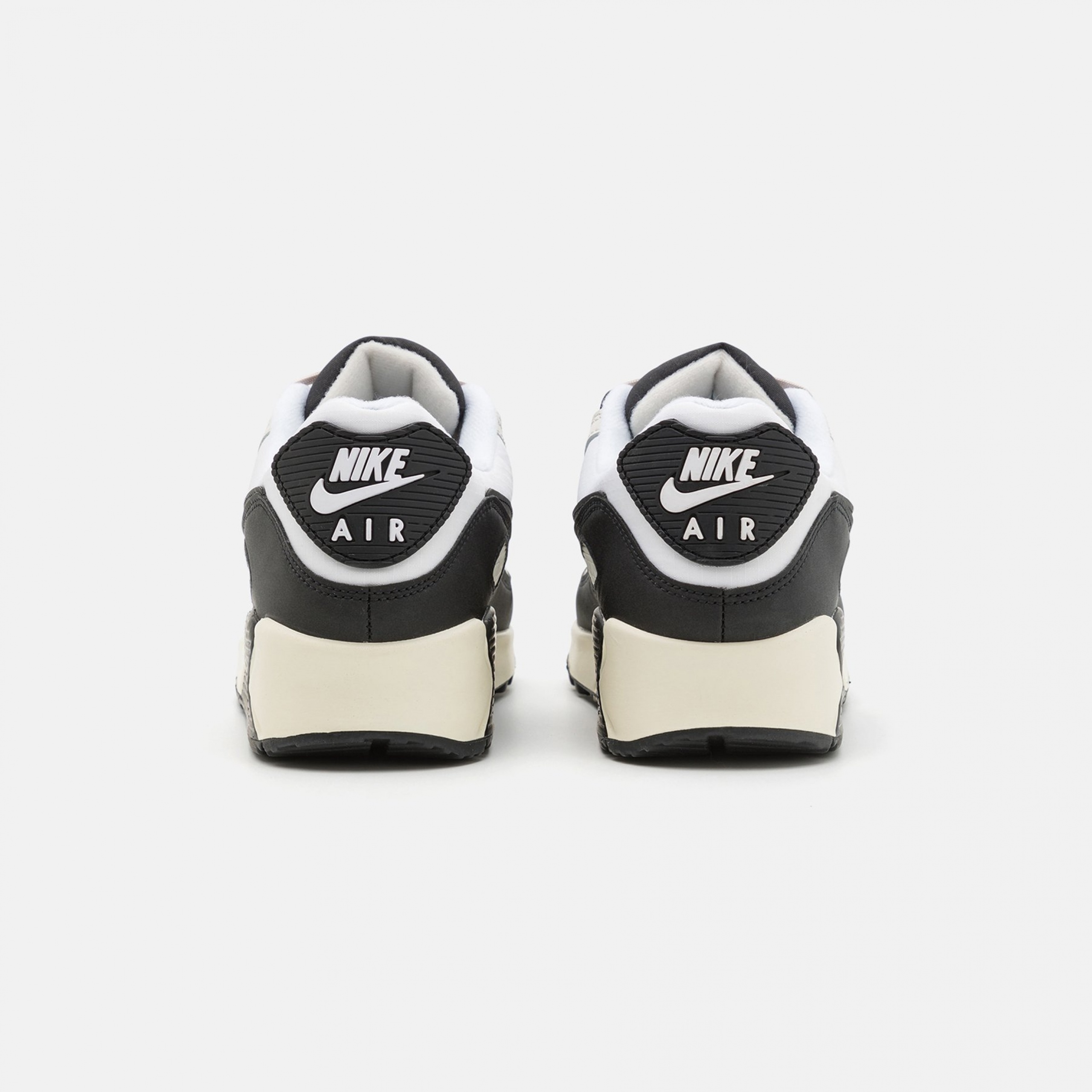 Фото № 3 с приближением к товару «‎Nike Air Max 90 »