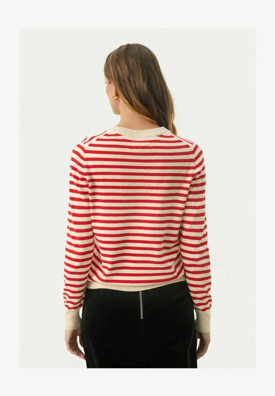 Фото № 3 с приближением к товару «‎GERTIE»