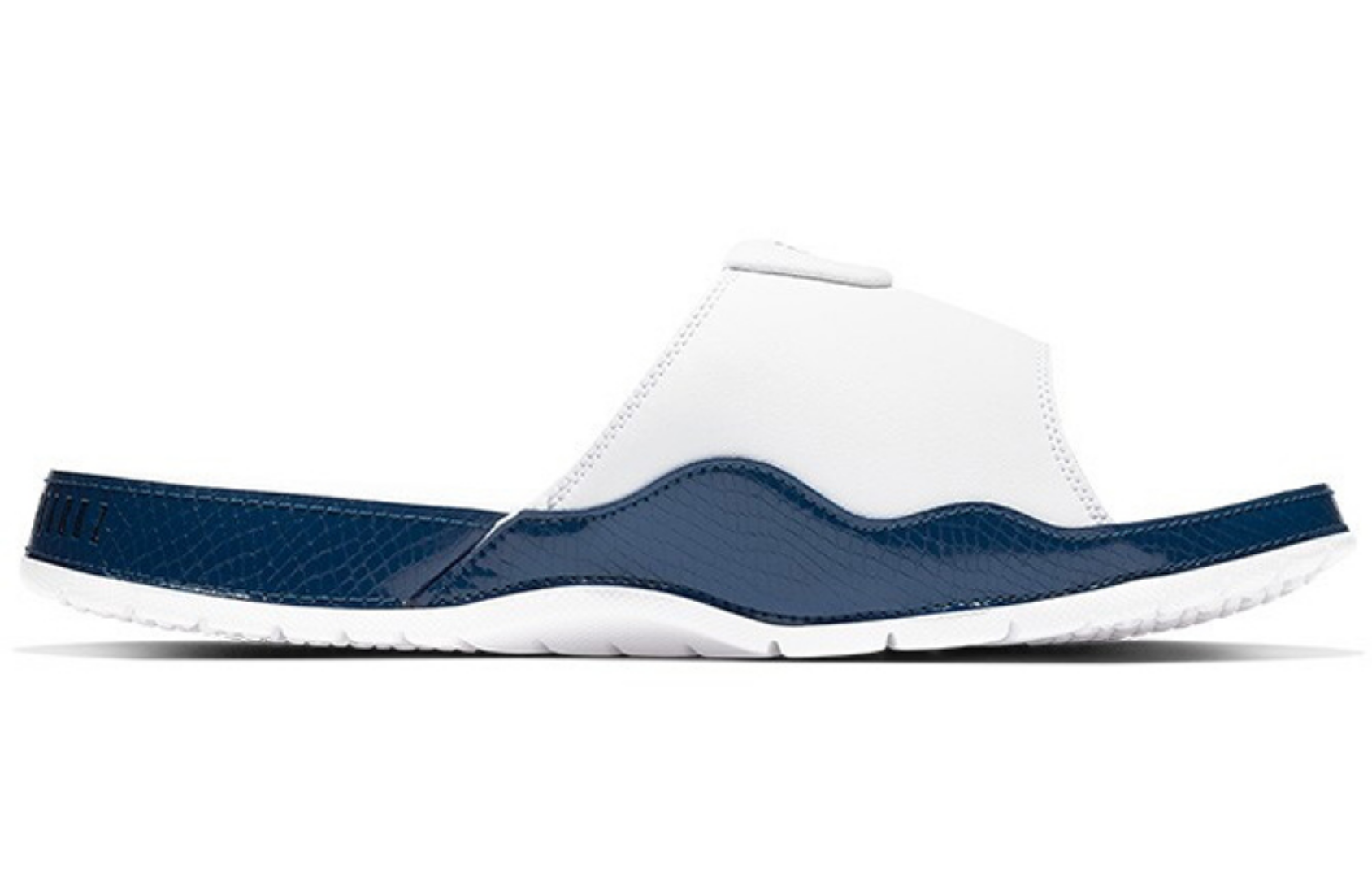 Фото № 2 с приближением к товару «‎Nike Air Jordan Hydro 11 Retro White Navy»