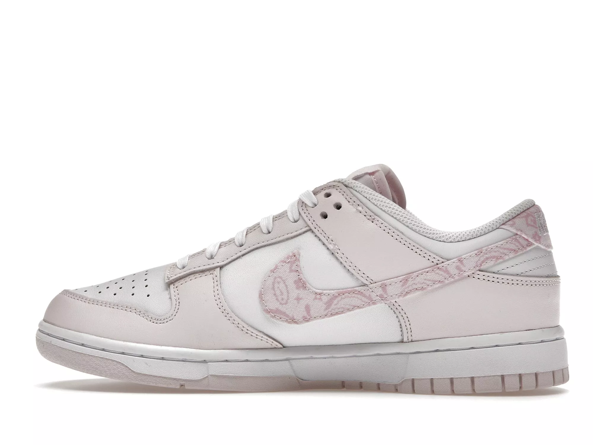 Фото № 5 с приближением к товару «‎Nike Dunk Low Essential Paisley Pack Pink »