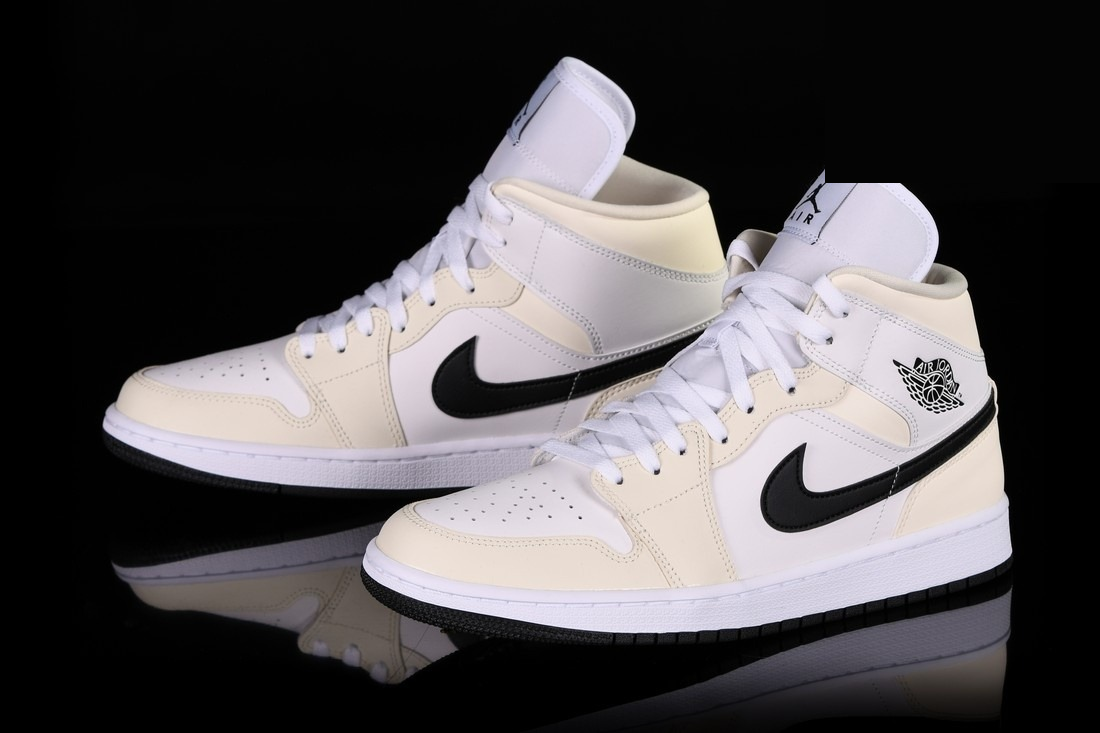 Фото № 2 с приближением к товару «‎Nike WMNS Air Jordan 1 Mid Vintage basketball Coconut Milk»