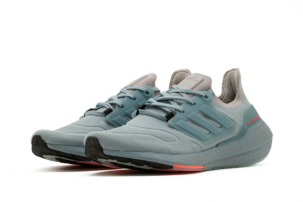 Фото № 4 с приближением к товару «‎Adidas Ultraboost 22»