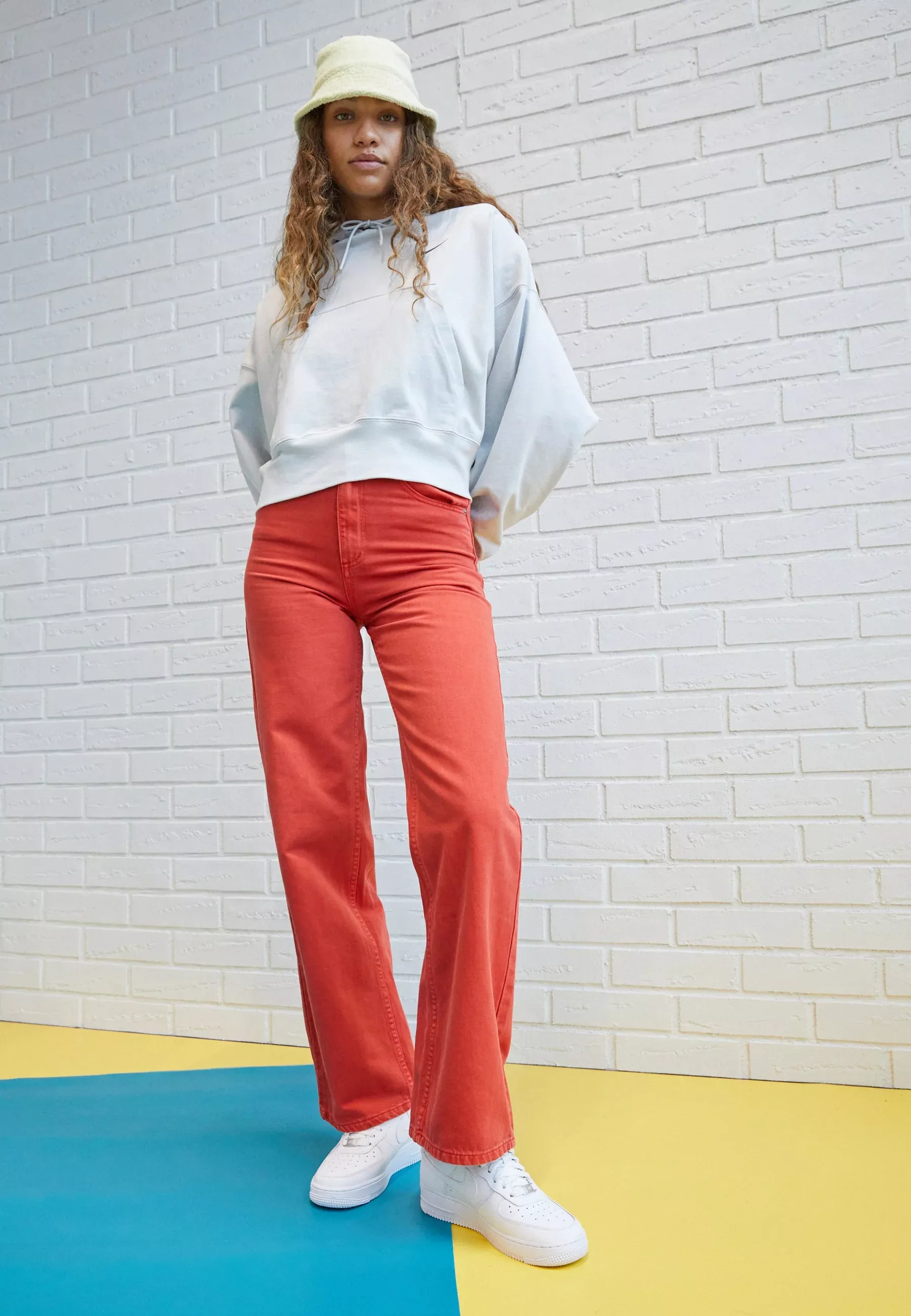 Фото № 3 с приближением к товару «‎AIR FORCE 1 '07 REC»