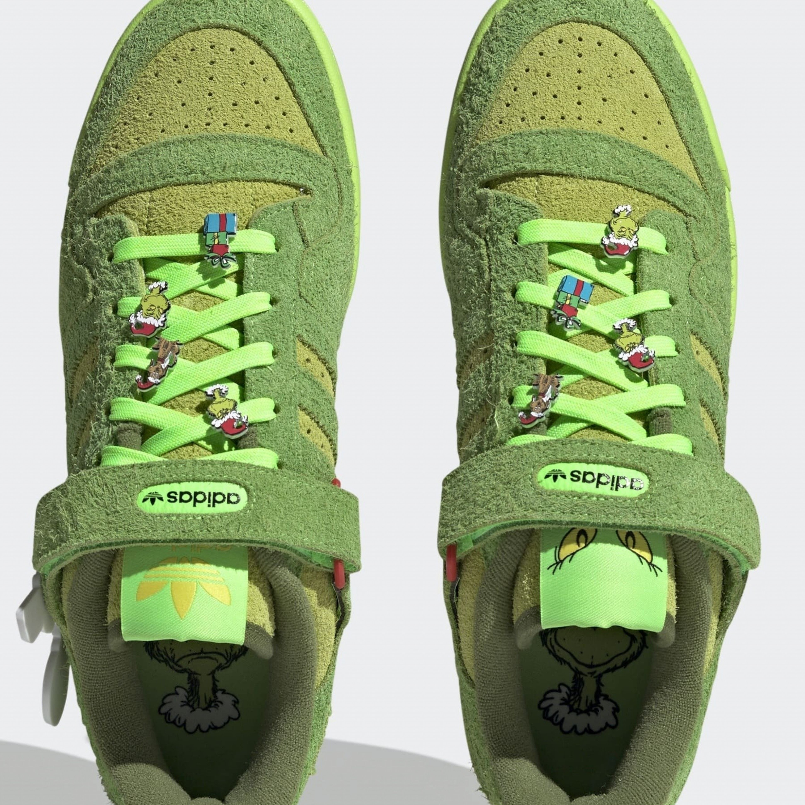 Фото № 3 с приближением к товару «‎Adidas Forum The Grinch »