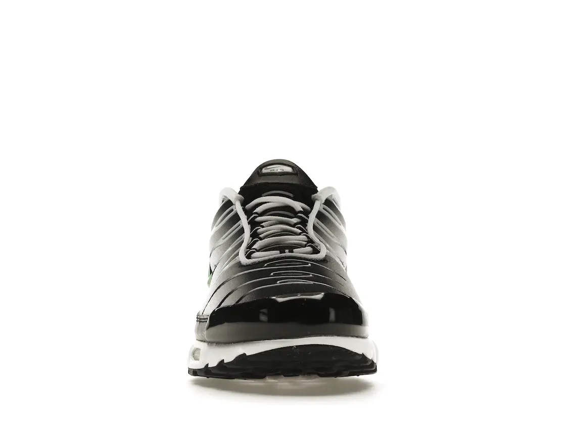 Фото № 2 с приближением к товару «‎Nike Air Max Plus White Black Mint Green»