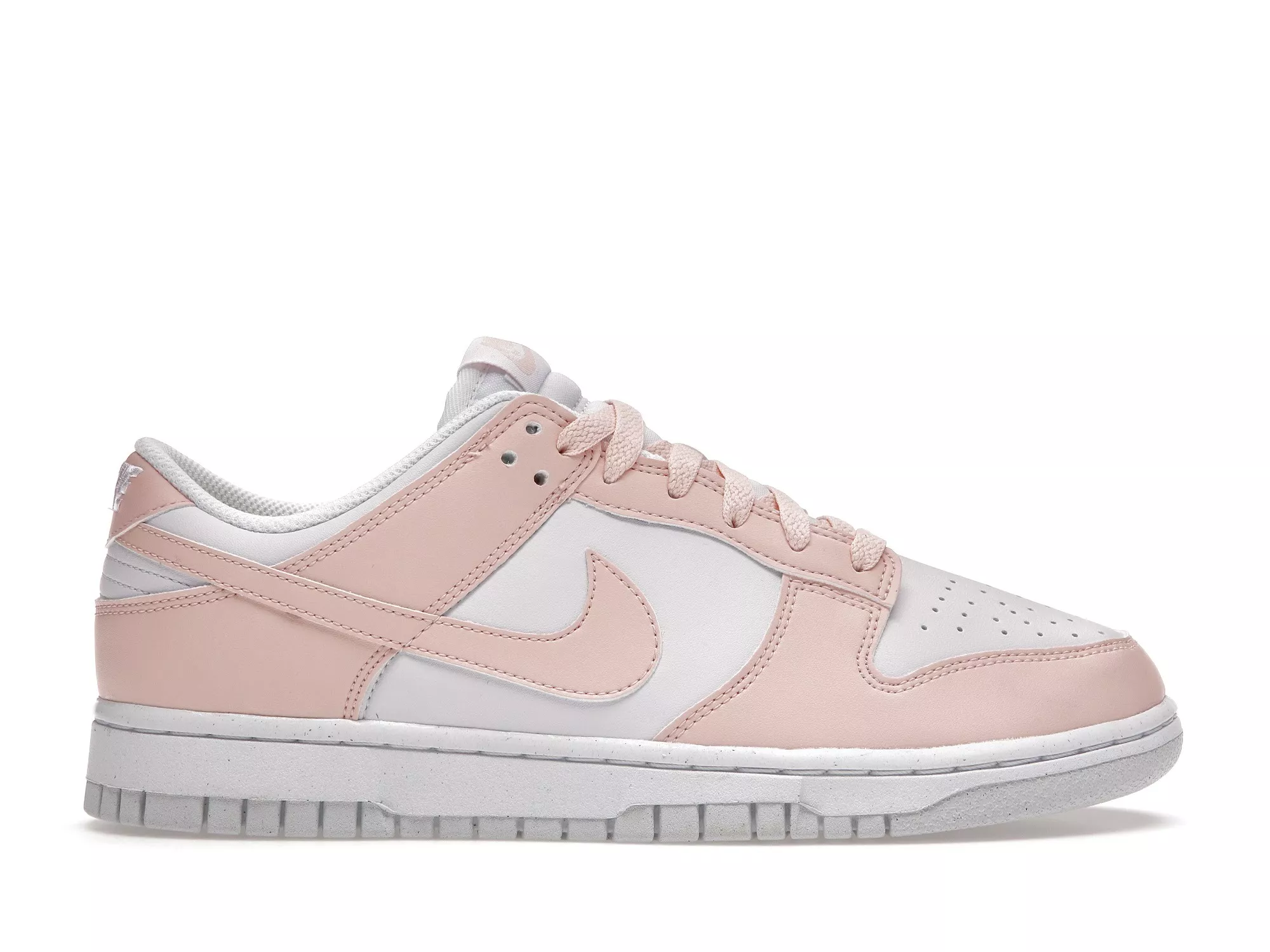 Фото № 1 с приближением к товару «‎Nike Dunk Low Next Nature Pale Coral »