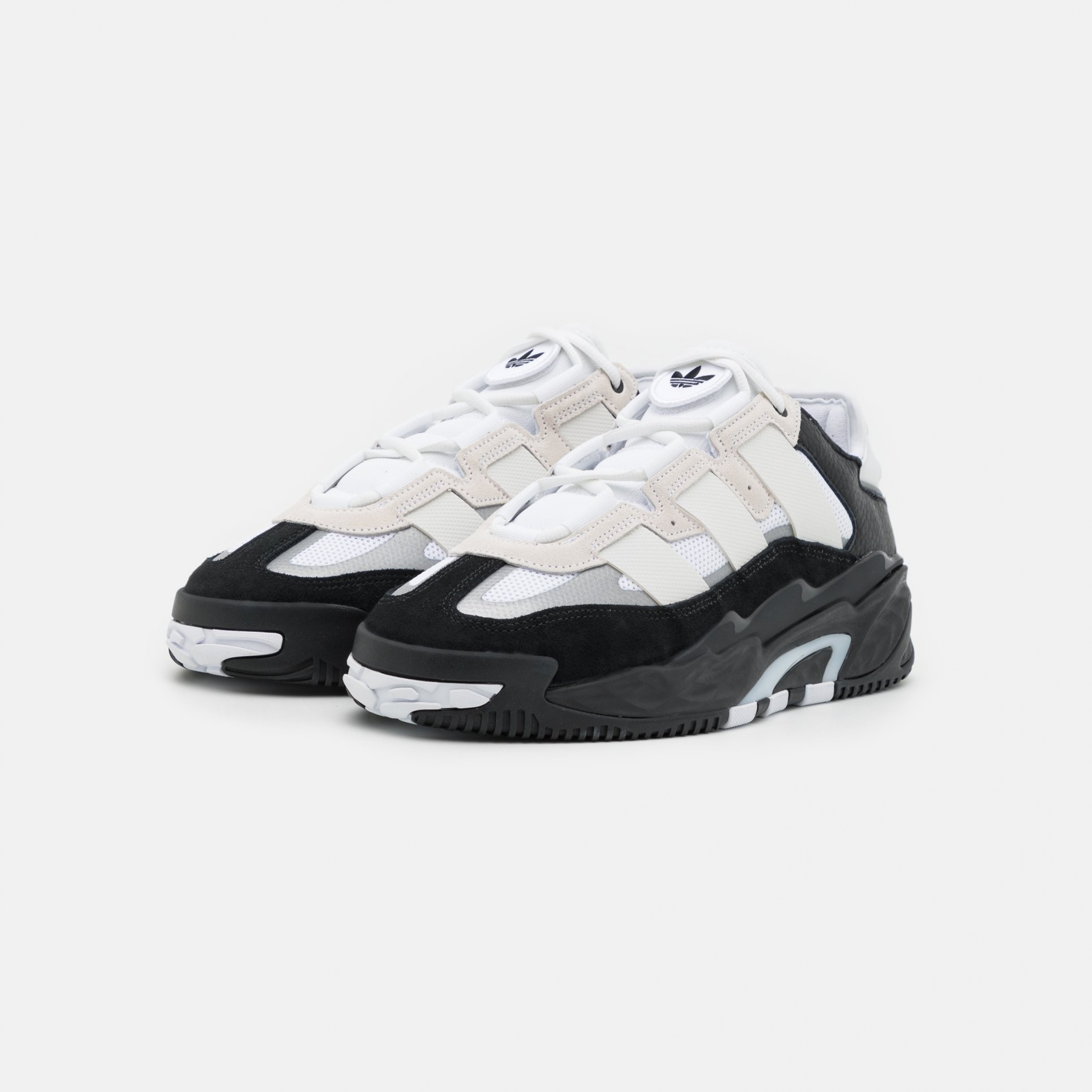 Фото № 4 с приближением к товару «‎Adidas Niteball Streetball Lightstrike »