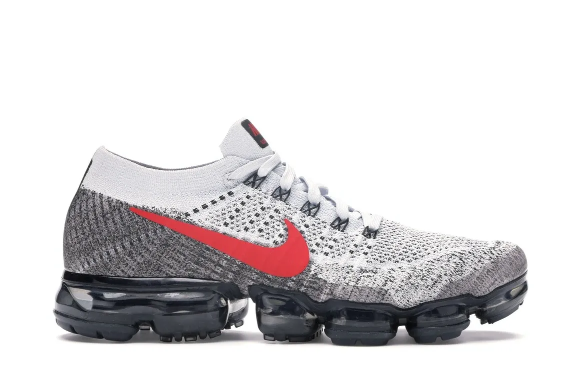 Фото № 1 с приближением к товару «‎Nike Air VaporMax Platinum Red Black»
