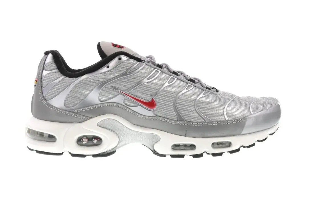 Фото № 1 с приближением к товару «‎Nike Air Max Plus Silver Bullet»
