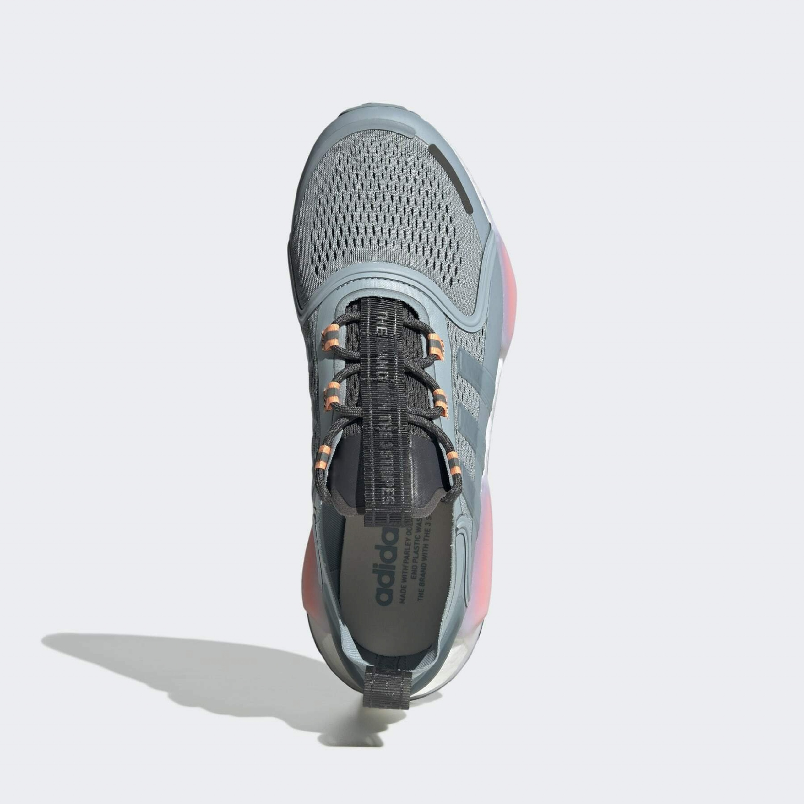 Фото № 3 с приближением к товару «‎Adidas »