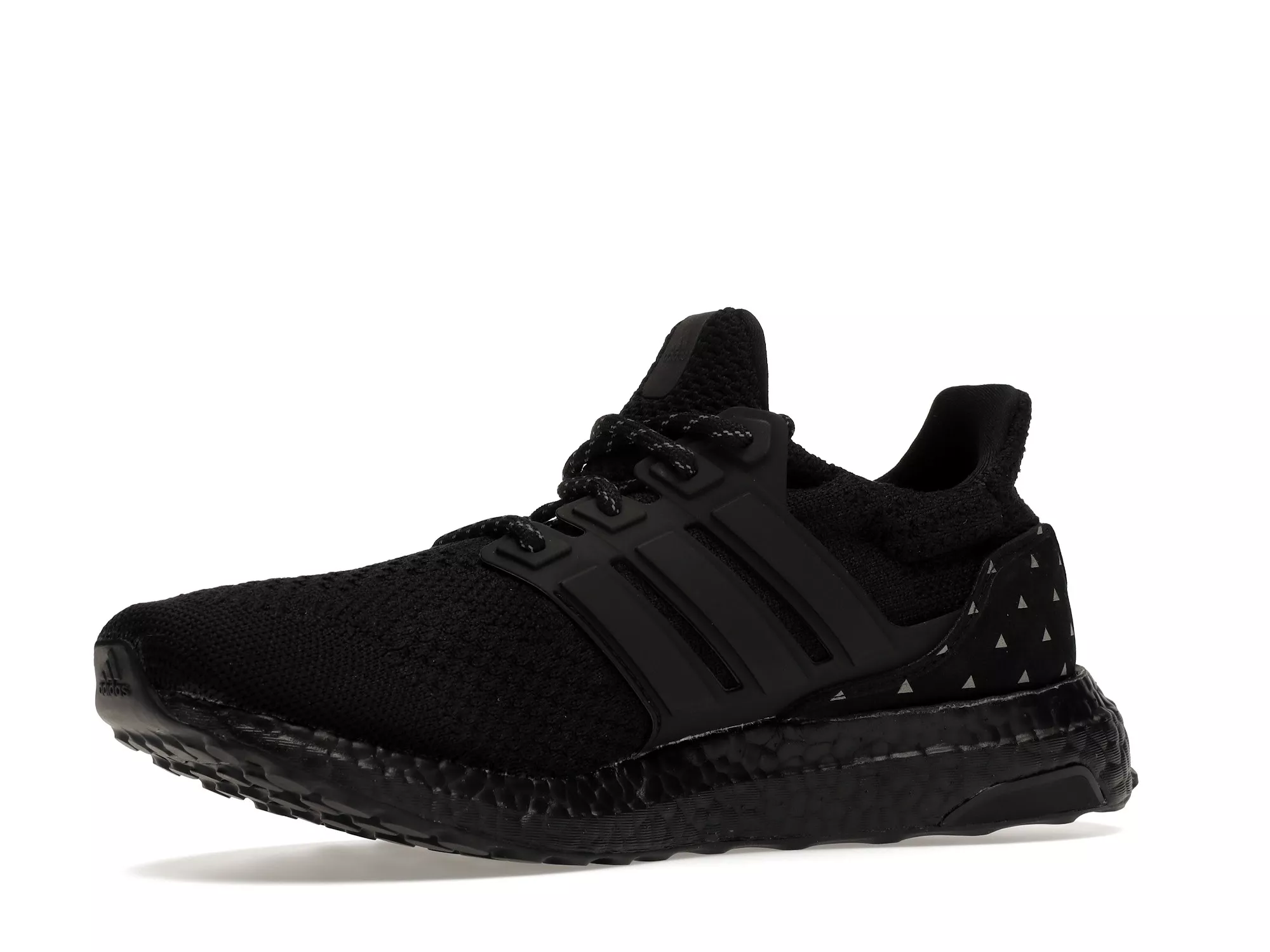 Фото № 2 с приближением к товару «‎adidas Ultra Boost DNA Pharrell x Parley Black Future»