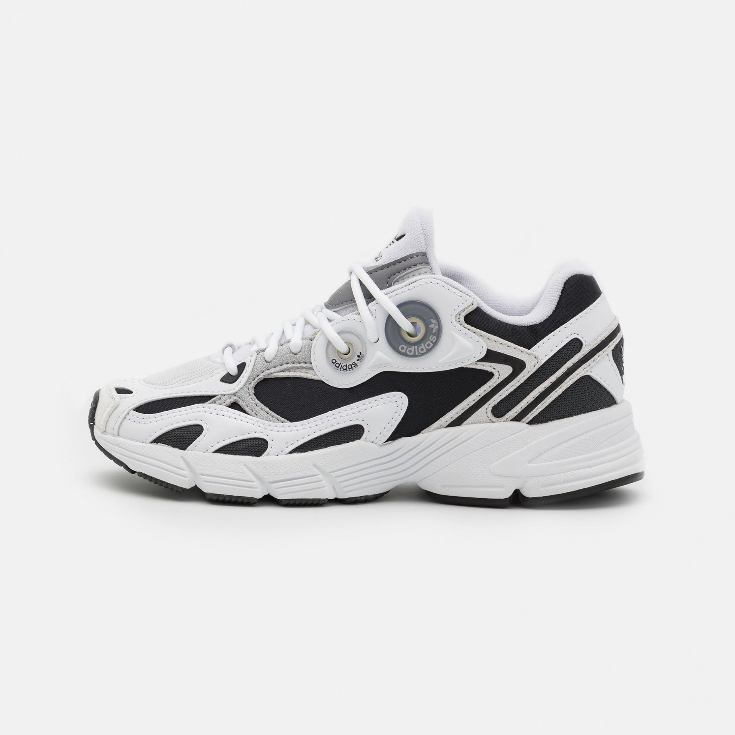 Фото № 1 с приближением к товару «‎Adidas Astir »