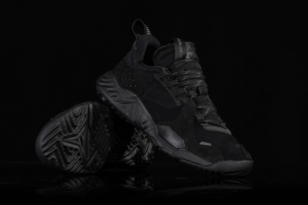 Фото № 3 с приближением к товару «‎Nike Air Jordan Delta Premium Triple »