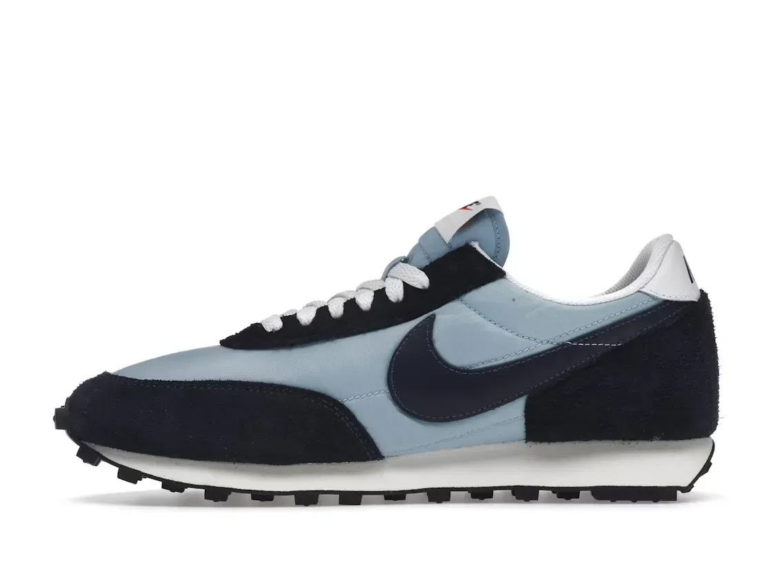 Фото № 3 с приближением к товару «‎Nike Daybreak»