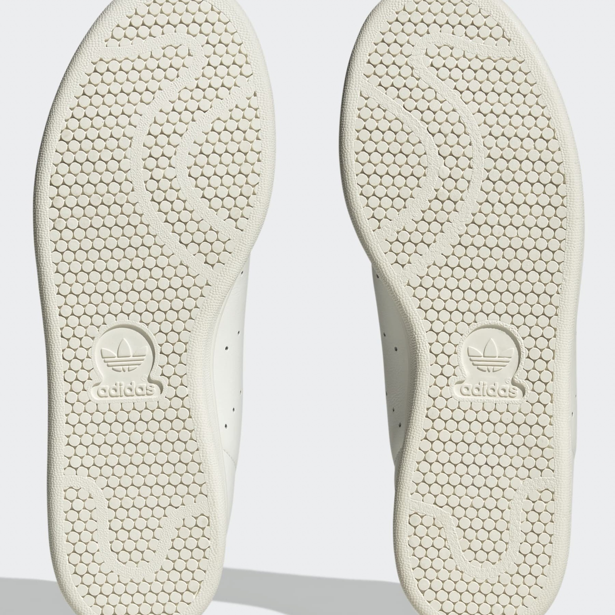 Фото № 3 с приближением к товару «‎Adidas Stan Smith »