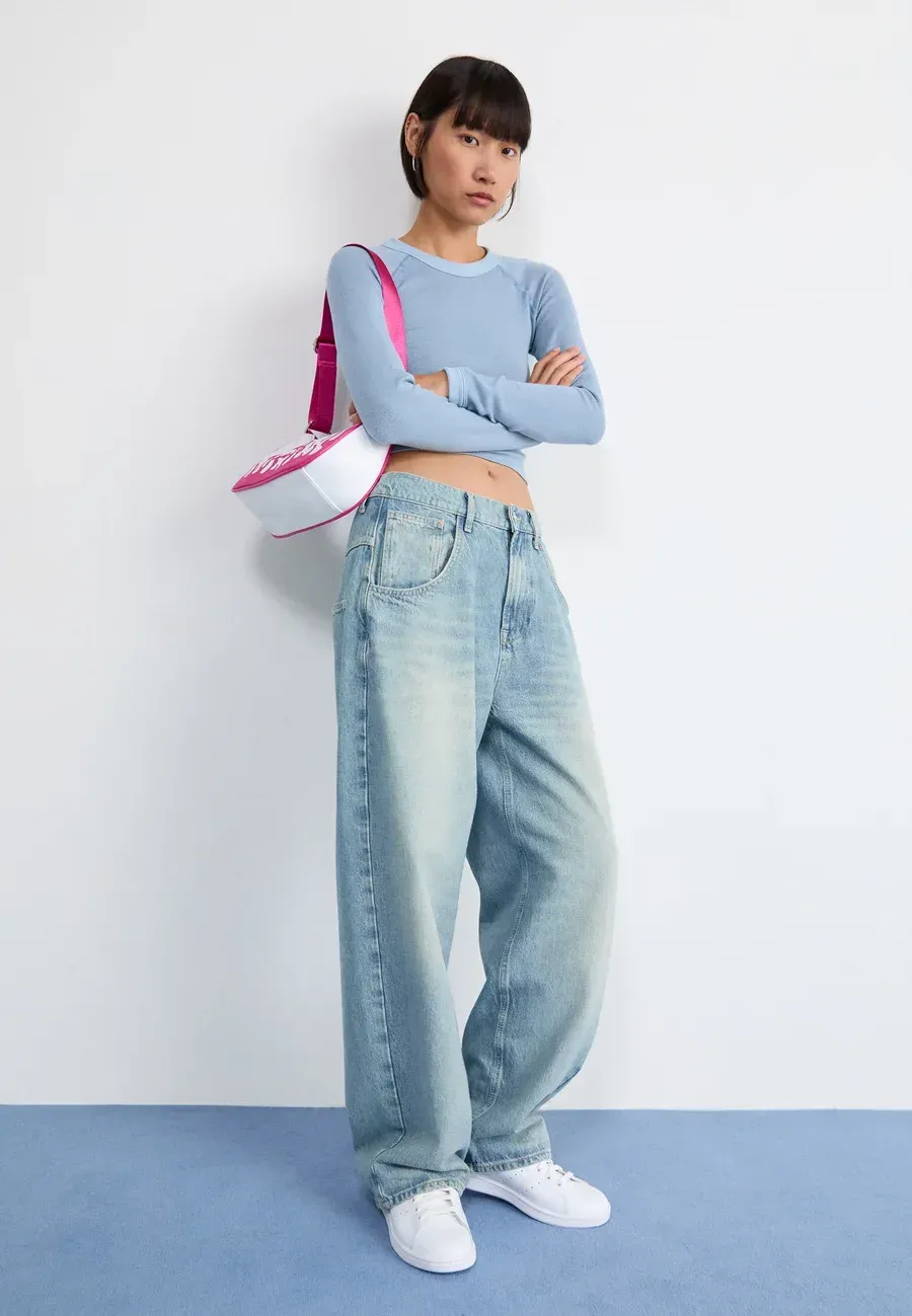 Фото № 3 с приближением к товару «‎STAN SMITH»