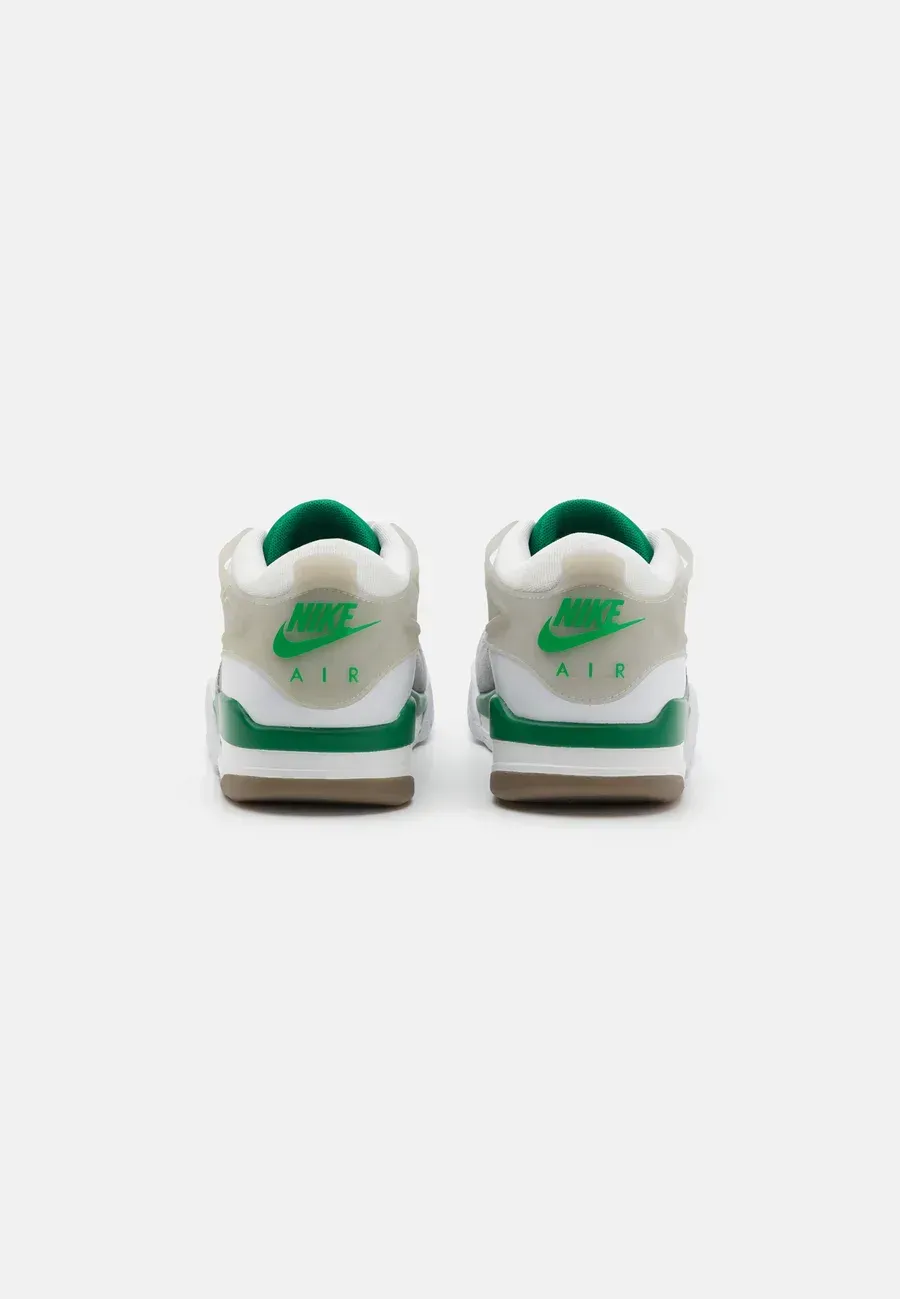 Фото № 3 с приближением к товару «‎AIR JORDAN 4 RM»