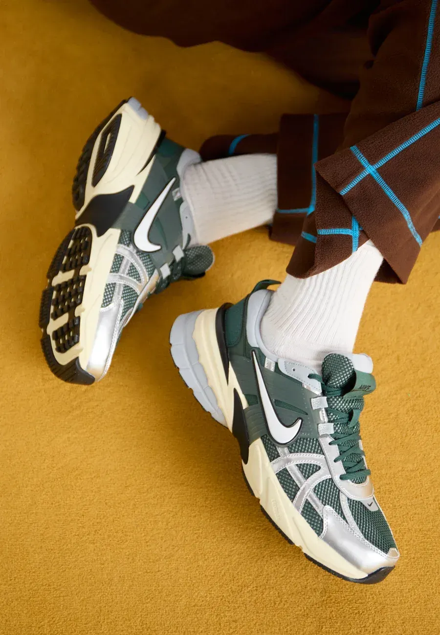 Фото № 2 с приближением к товару «‎V2K RUN »