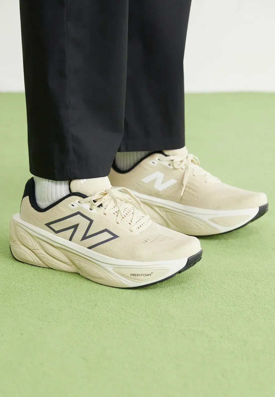 Фото № 1 с приближением к товару «‎MMORE FRESH FOAM UNISEX»