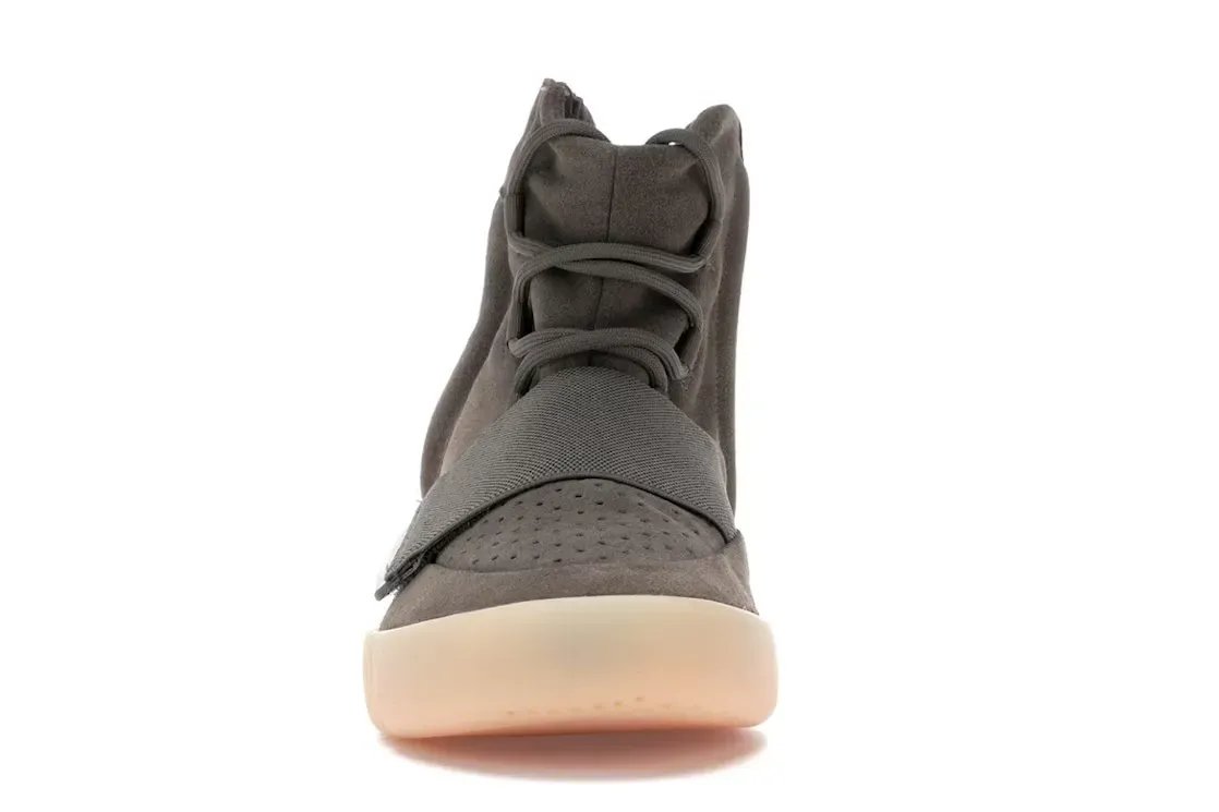 Фото № 2 с приближением к товару «‎adidas Yeezy Boost 750»
