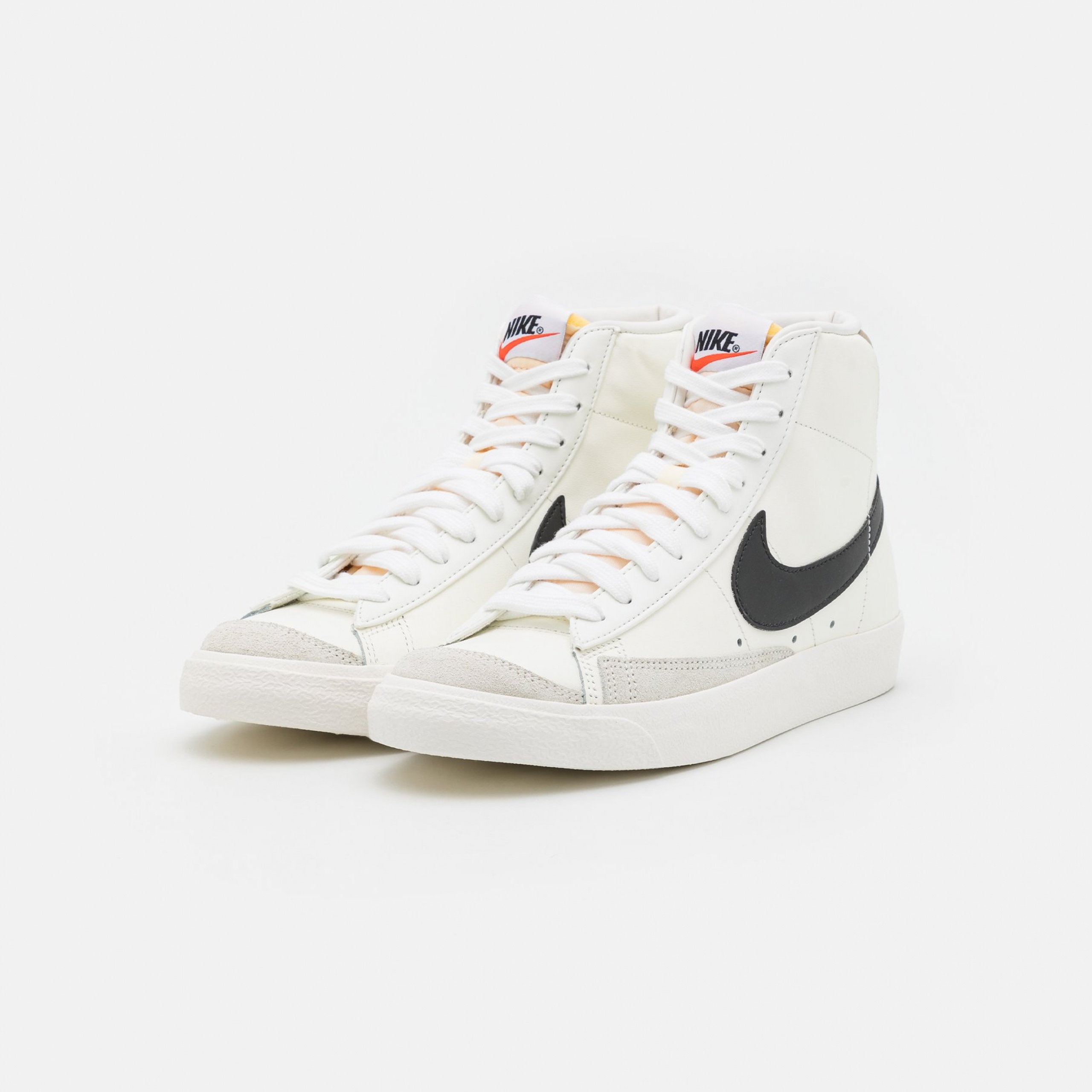 Фото № 4 с приближением к товару «‎Nike Blazer 77 »