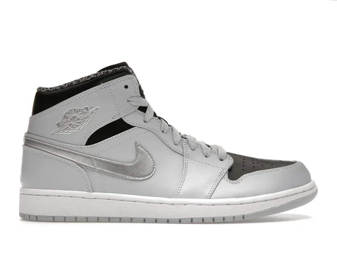 Фото № 1 с приближением к товару «‎Jordan 1 Mid Pure Platinum Metallic Silver»