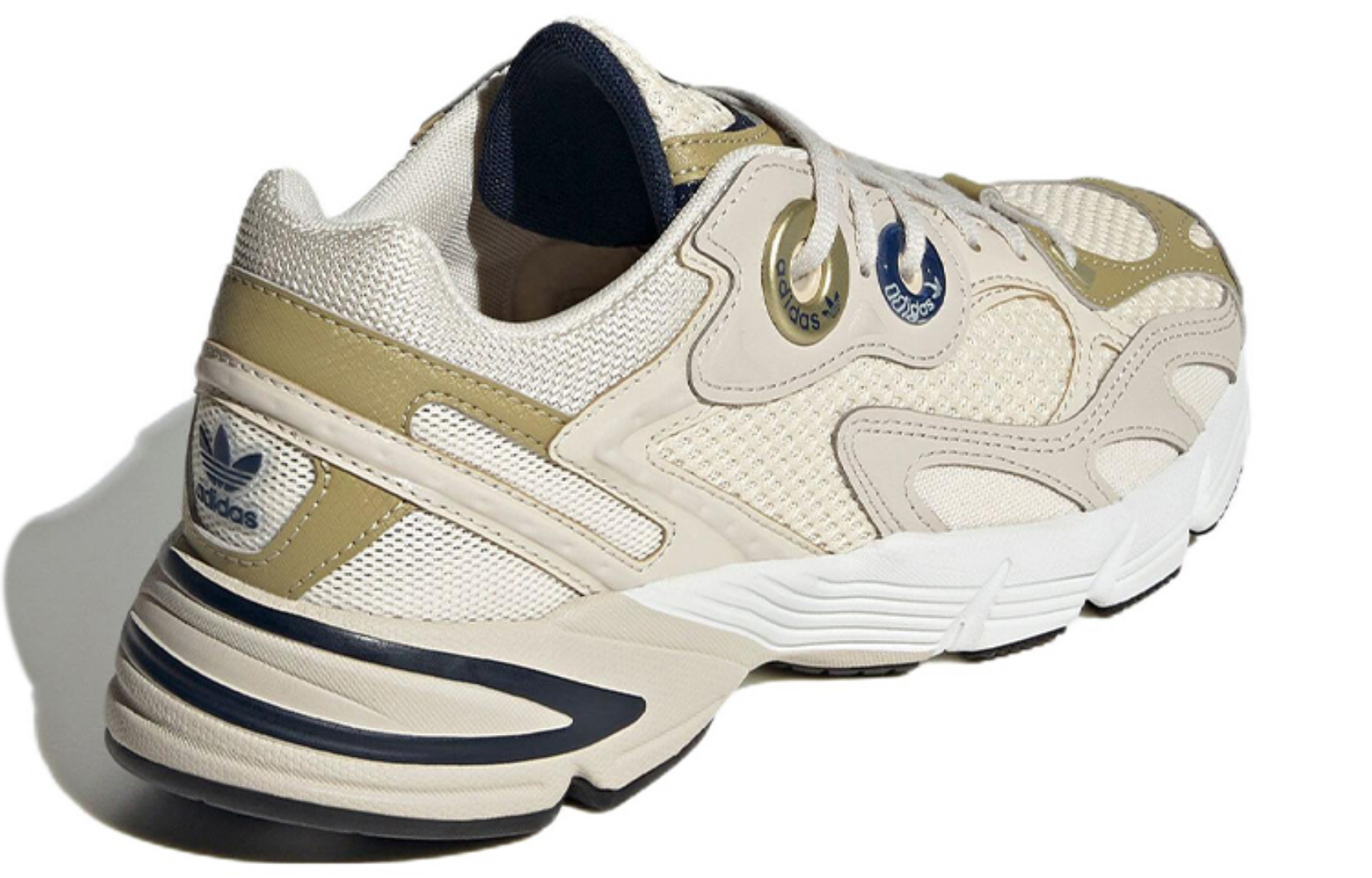 Фото № 4 с приближением к товару «‎adidas originals Astir Sports Casual Shoes beige»