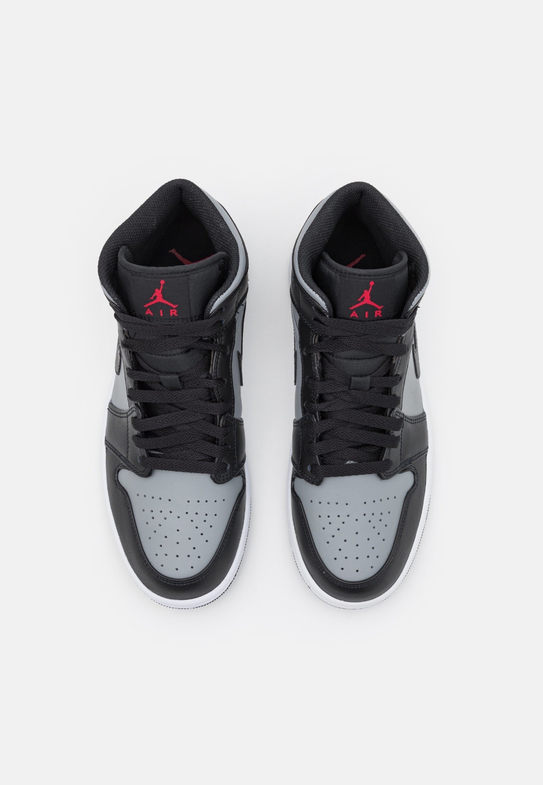 Фото № 4 с приближением к товару «‎Air Jordan 1 »